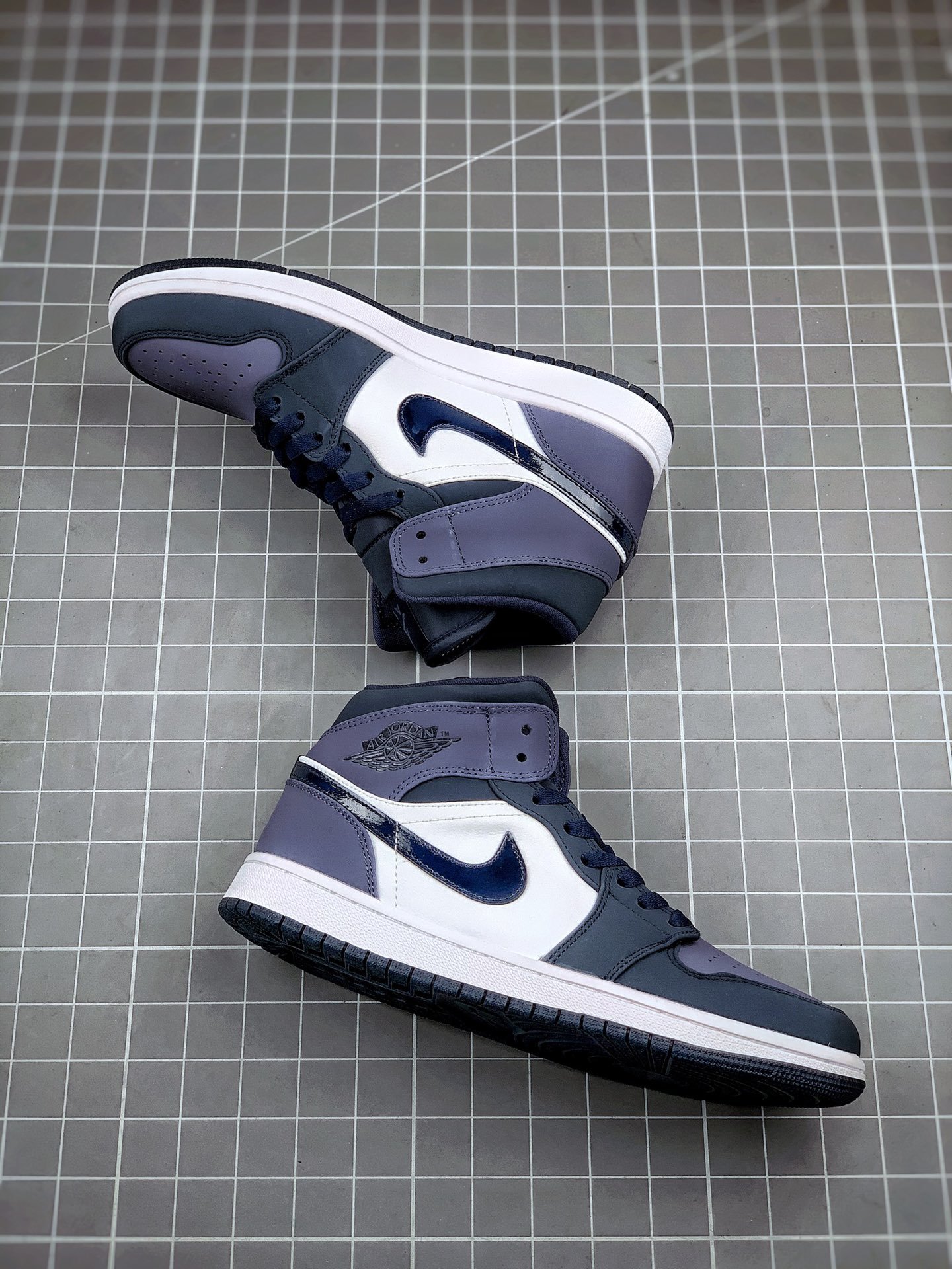 Top Quality Air Jordan 1 Mid Obsidian/Sanded Purple-White 17