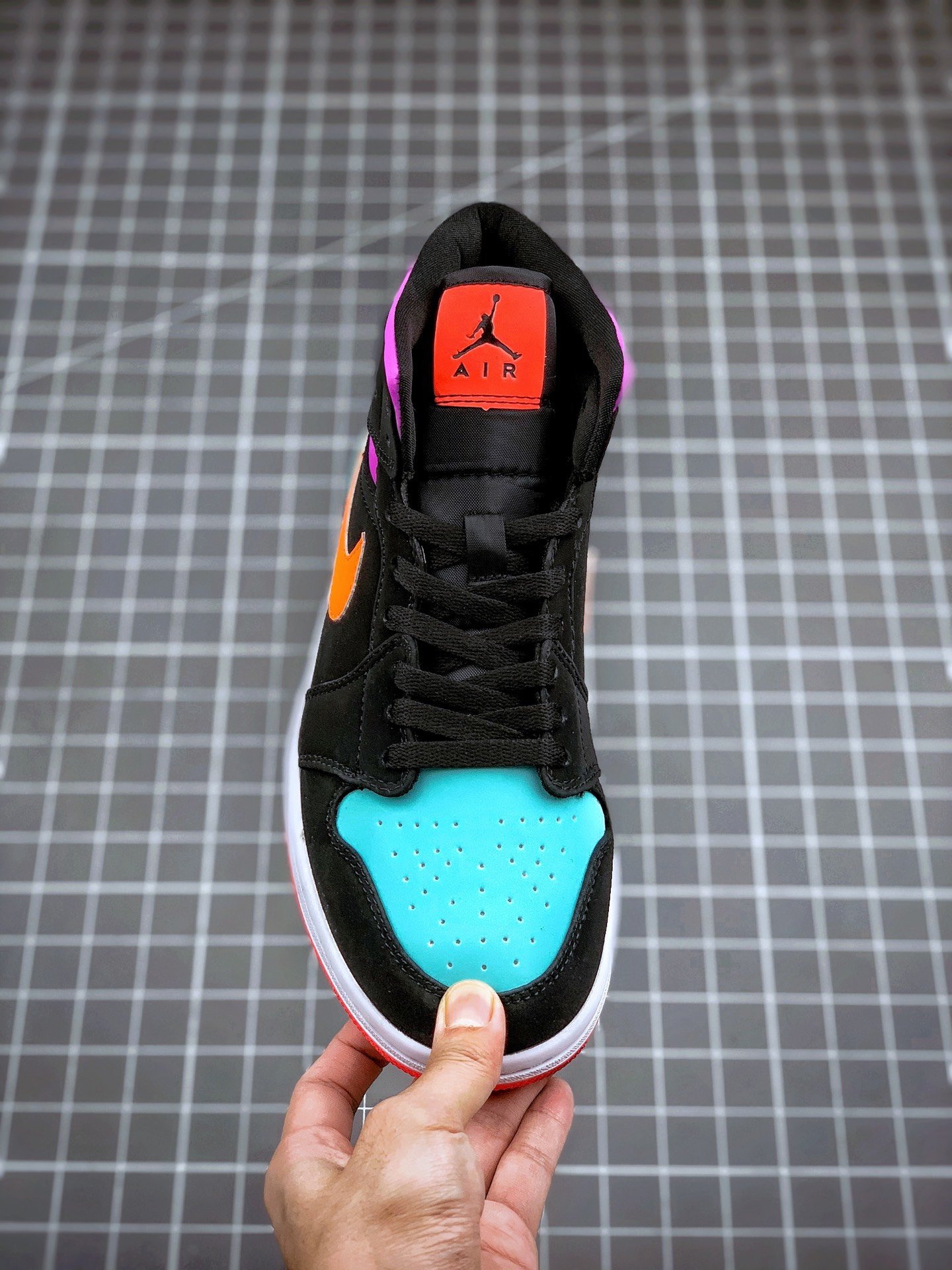 Air Jordan 1 Mid Gs Candy Black/Total Orange/Multi-Color 11