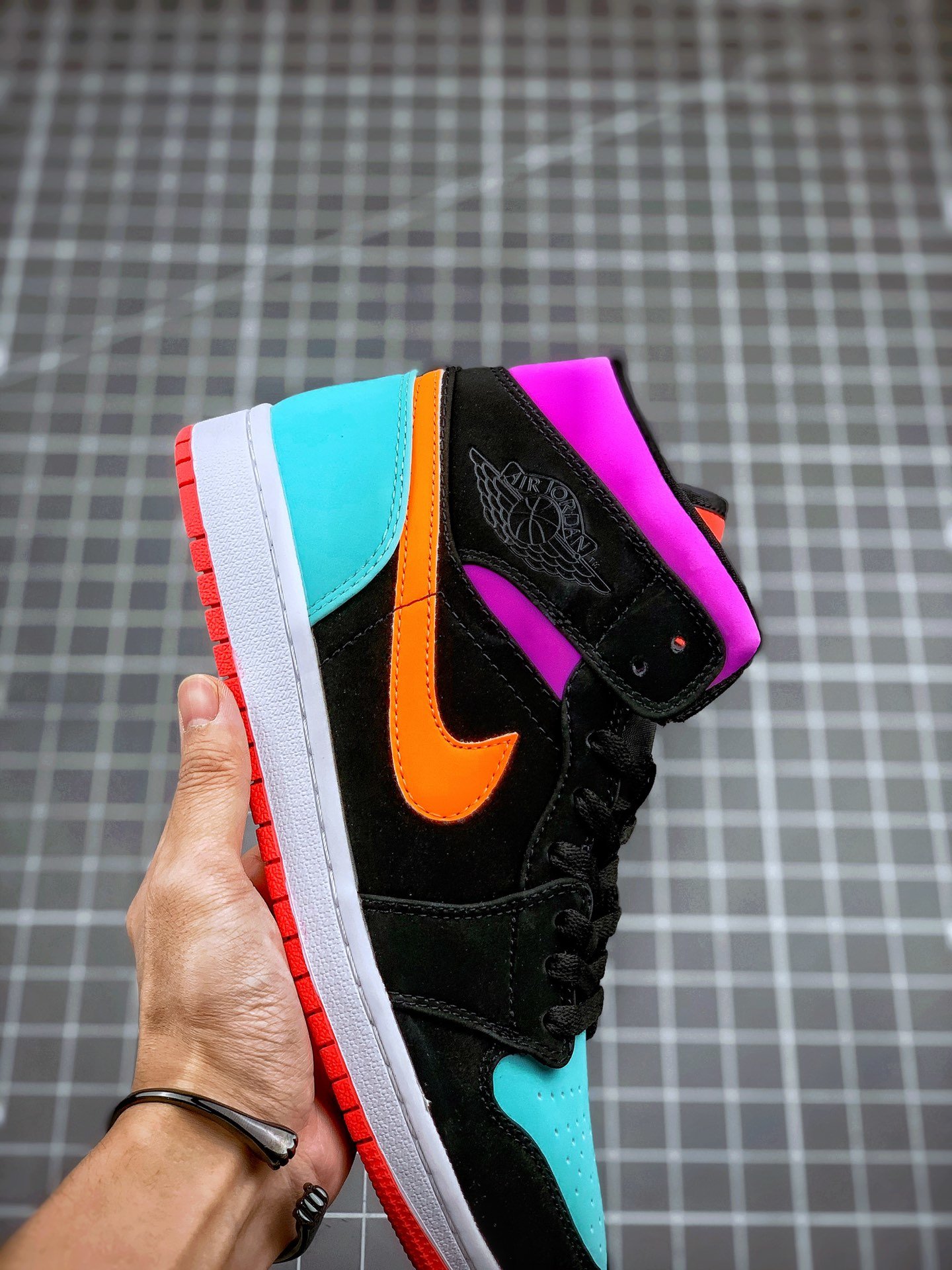 Air Jordan 1 Mid Gs Candy Black/Total Orange/Multi-Color 13