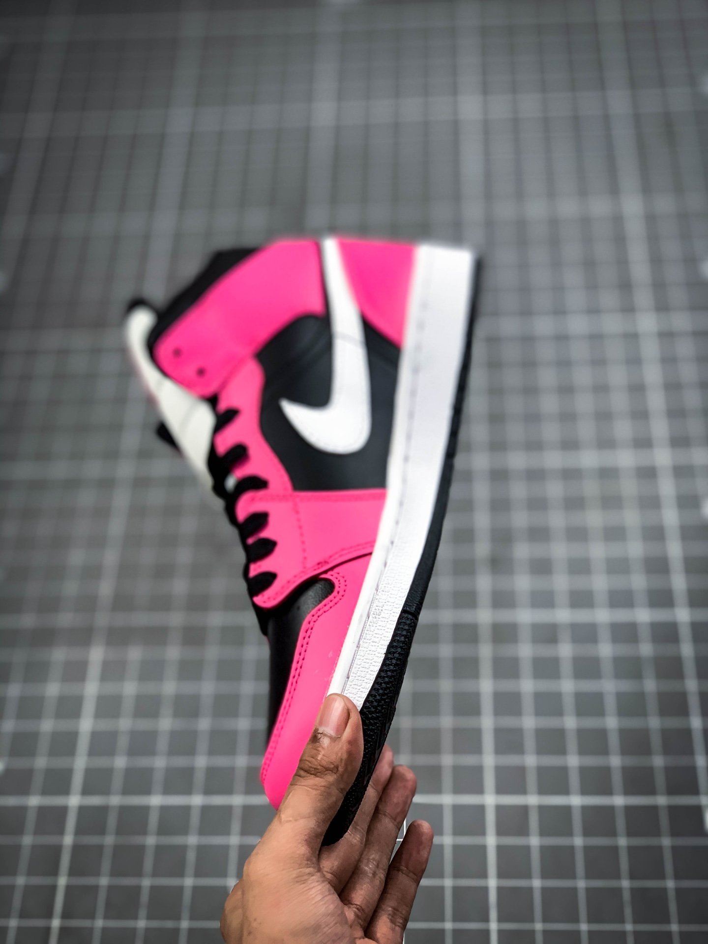 Air Jordan 1 Mid Gs Pinksicle Black/White-Pink 3