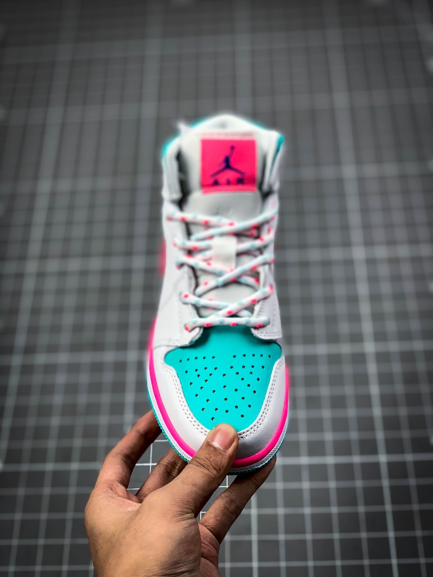 Air Jordan 1 Mid Gs White/Digital Pink/Aurora Green-Soar 5