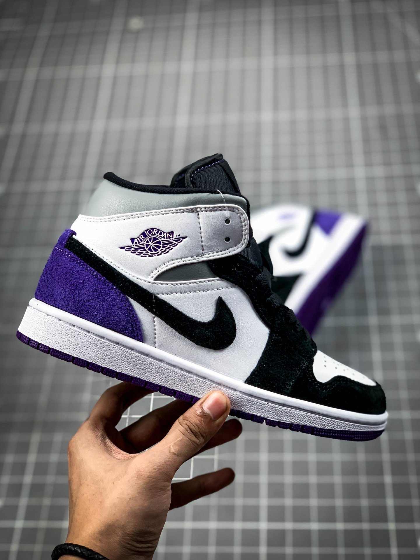 Air Jordan 1 Mid Black/White/Purple 7