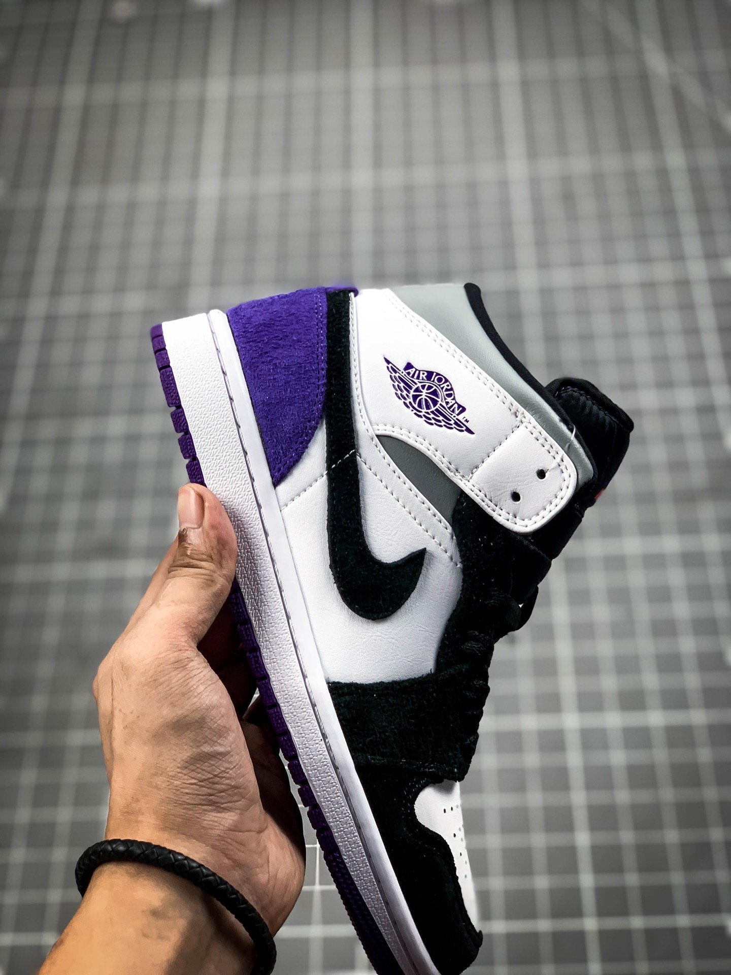 Air Jordan 1 Mid Black/White/Purple 17