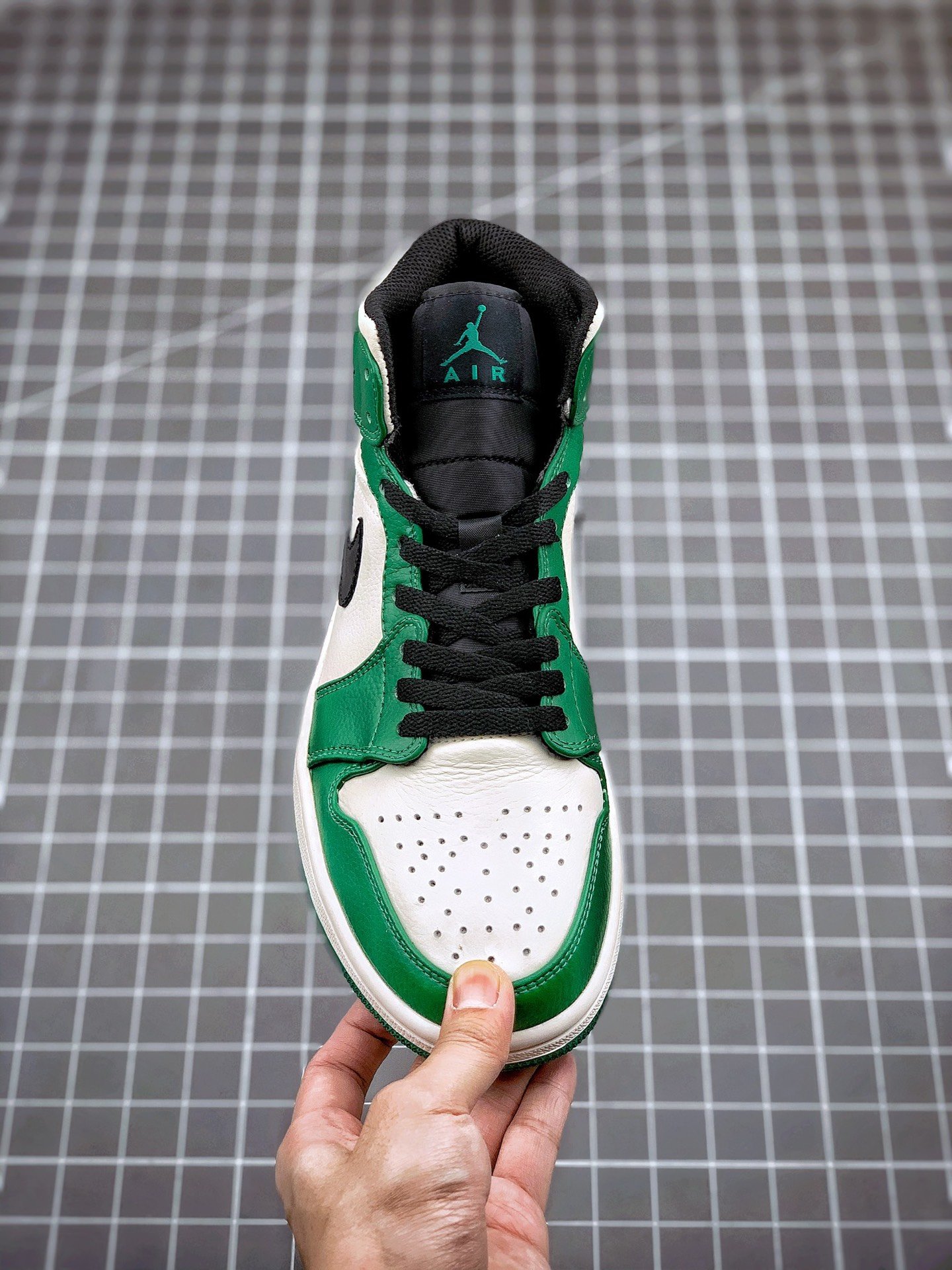 Air Jordan 1 Mid Pine Green/Sail-Black 3