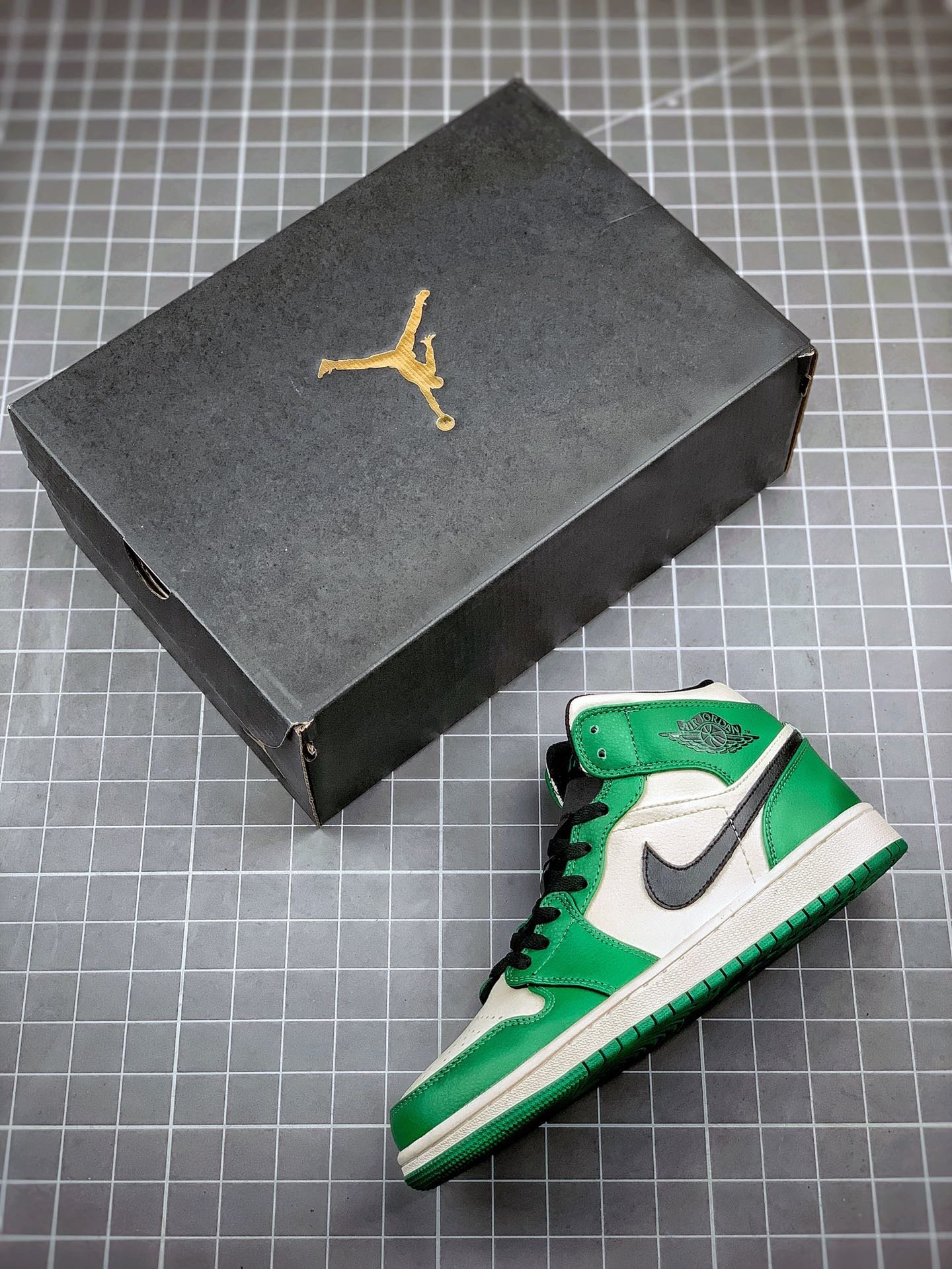 Air Jordan 1 Mid Pine Green/Sail-Black 11