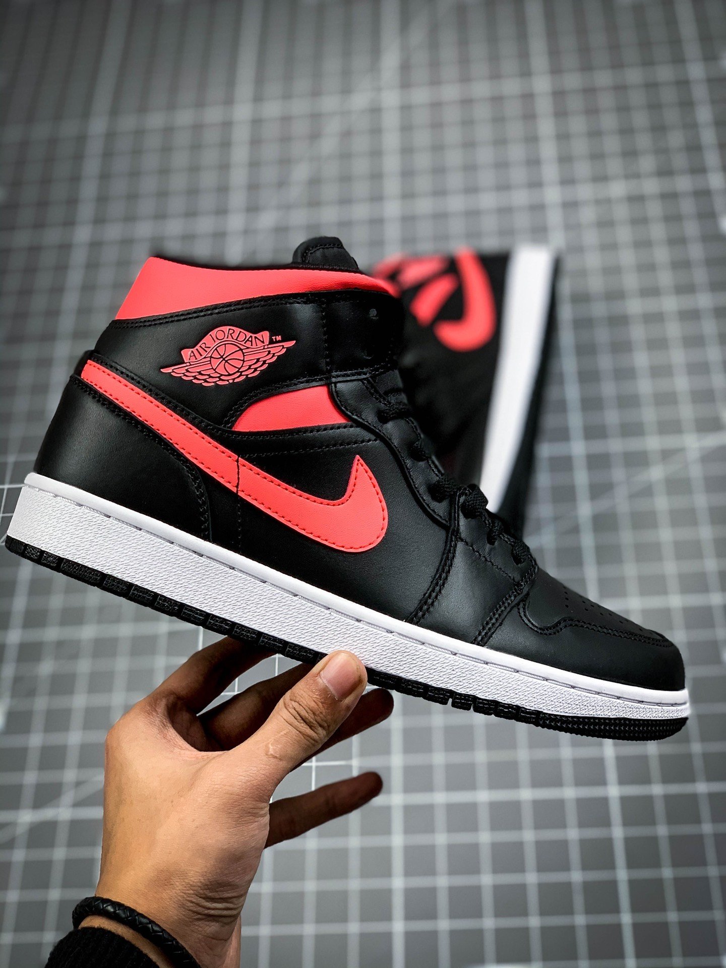 Air Jordan 1 Mid Black/Siren Red-White 9