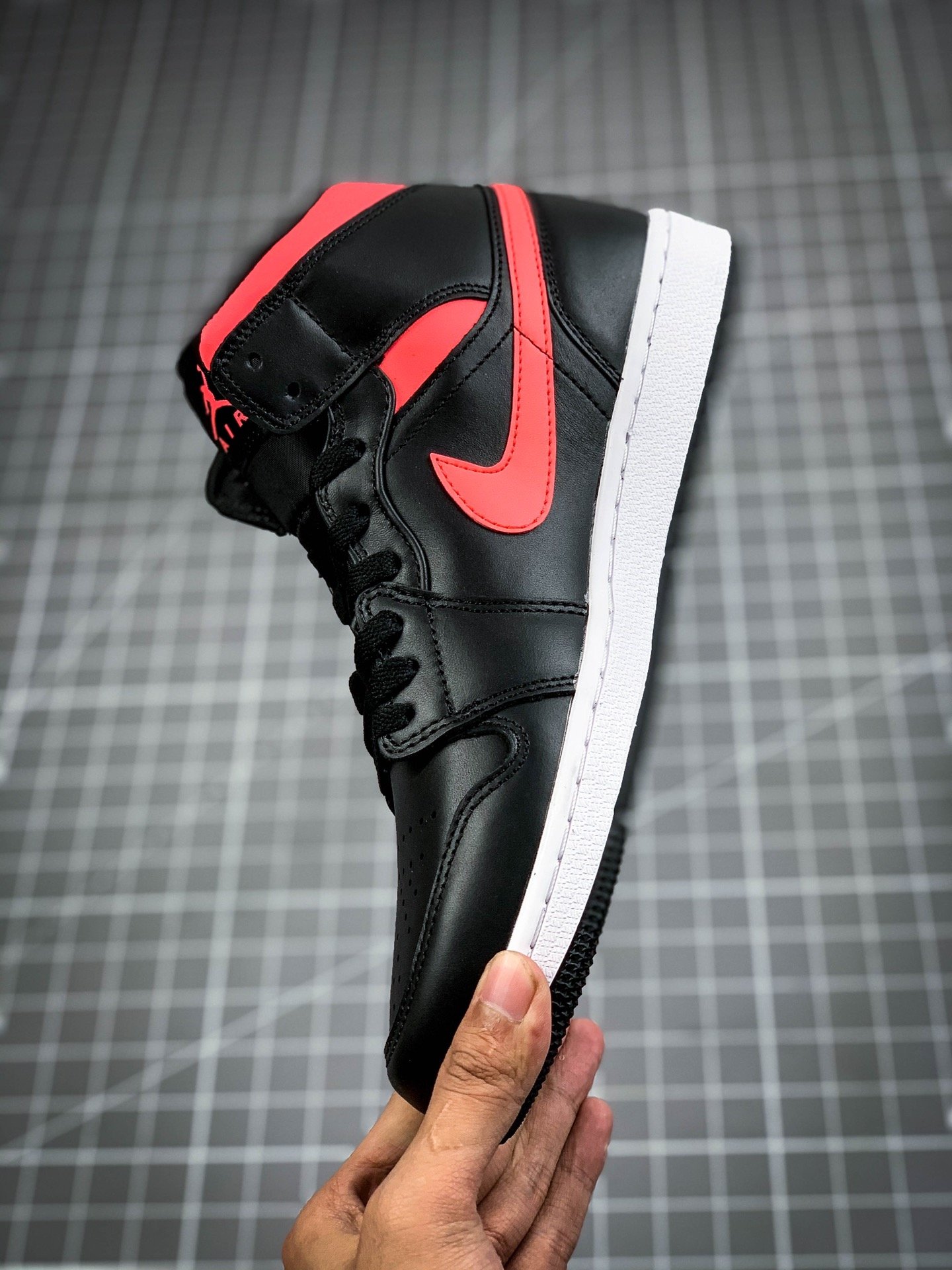 Air Jordan 1 Mid Black/Siren Red-White 15