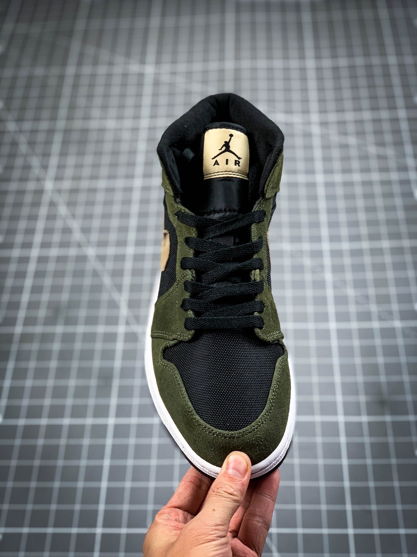 Air Jordan 1 Mid Military Olive Lack/Olive Canvas-Bone 13