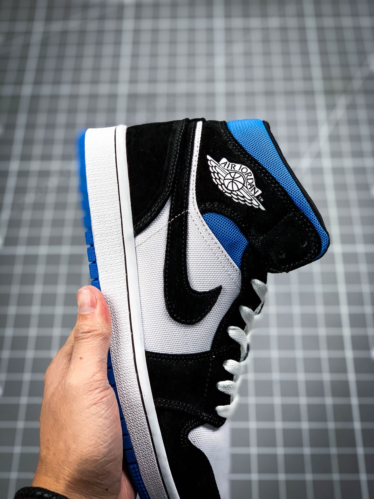 Air Jordan 1 Mid Royal Mesh Collars Black/White/Blue 5