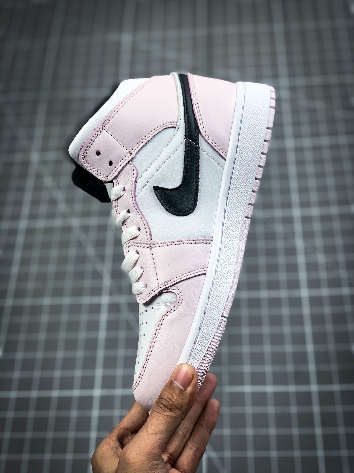 Air Jordan 1 Mid Barely Rose/White/Black 17