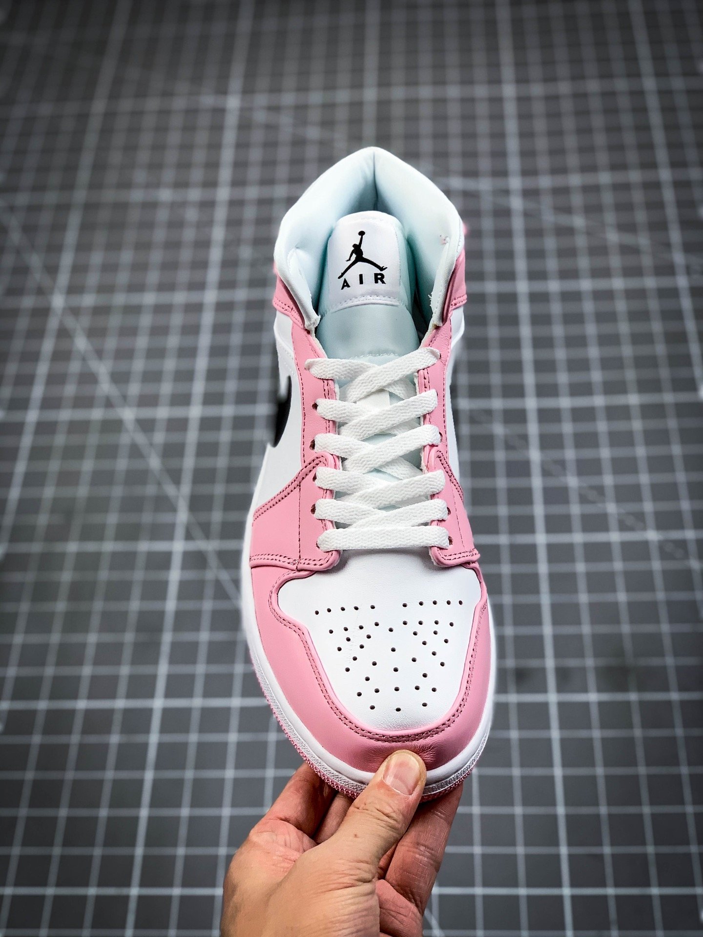 Air Jordan 1 Mid Soft Pink White/Soft Pink-Black 13