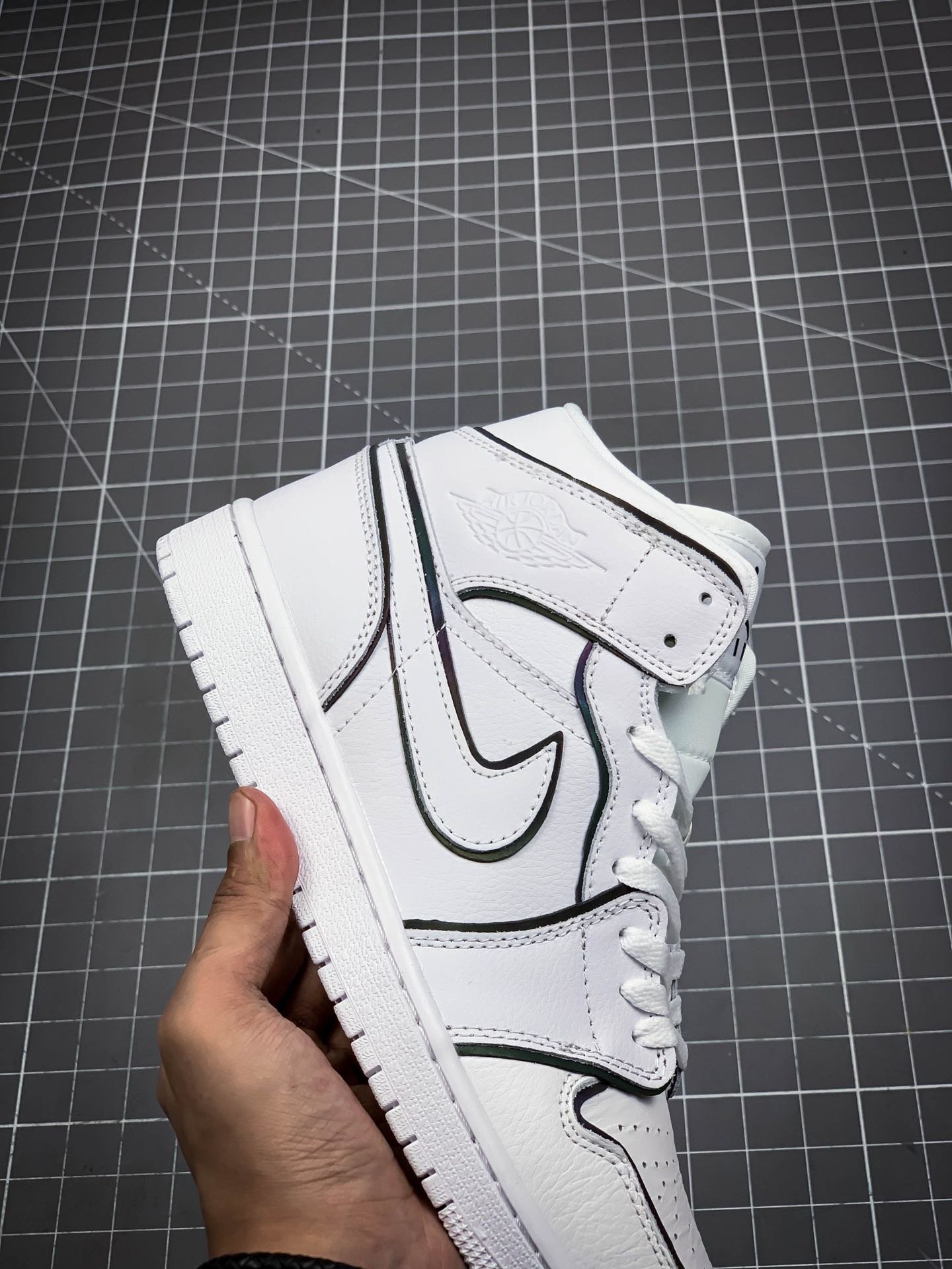 Air Jordan 1 Mid Se White/Black 13