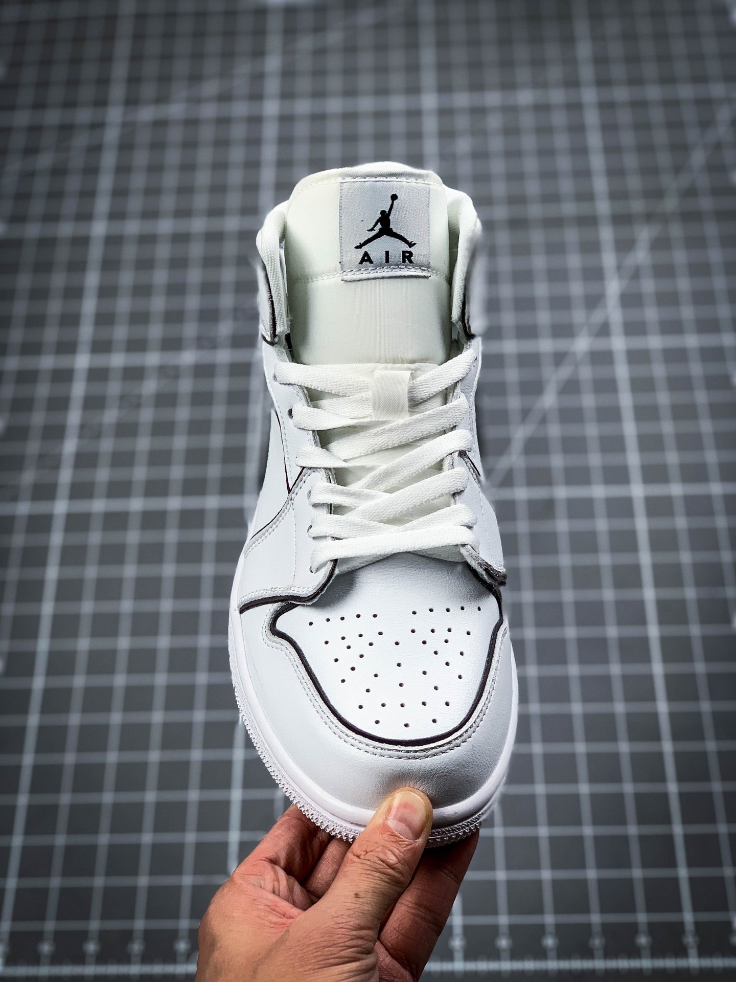 Air Jordan 1 Mid Se White/White/Black 15