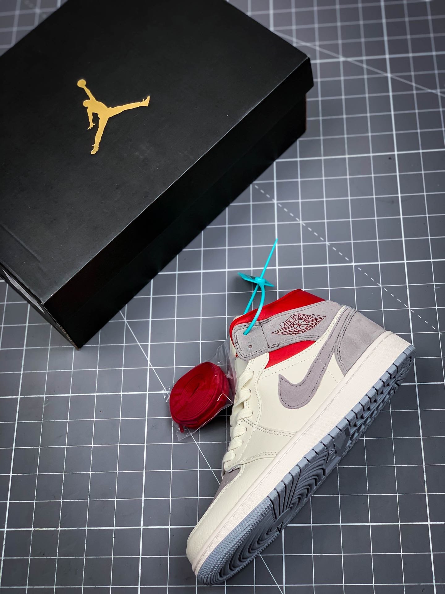 Air Jordan 1 Mid Sneakersnstuff 20Th Anniversary Red/White 11