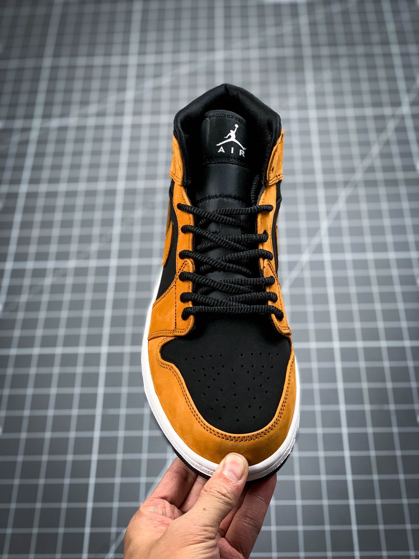 Air Jordan 1 Mid Desert Ochre/Desert Ochre/Black 13