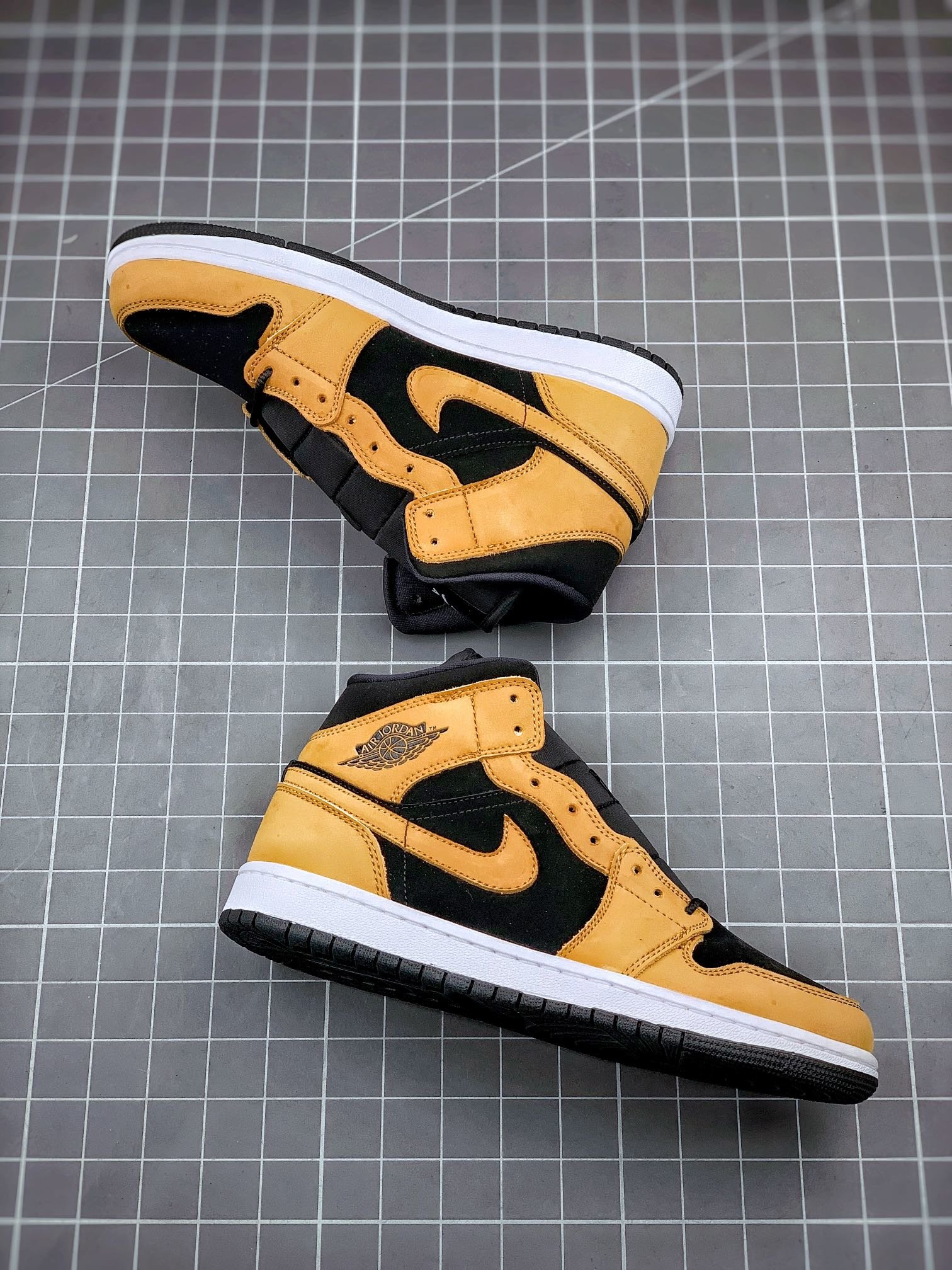 Original Quality Air Jordan 1 Mid Se Desert Ochre/Desert Ochre/Black 13