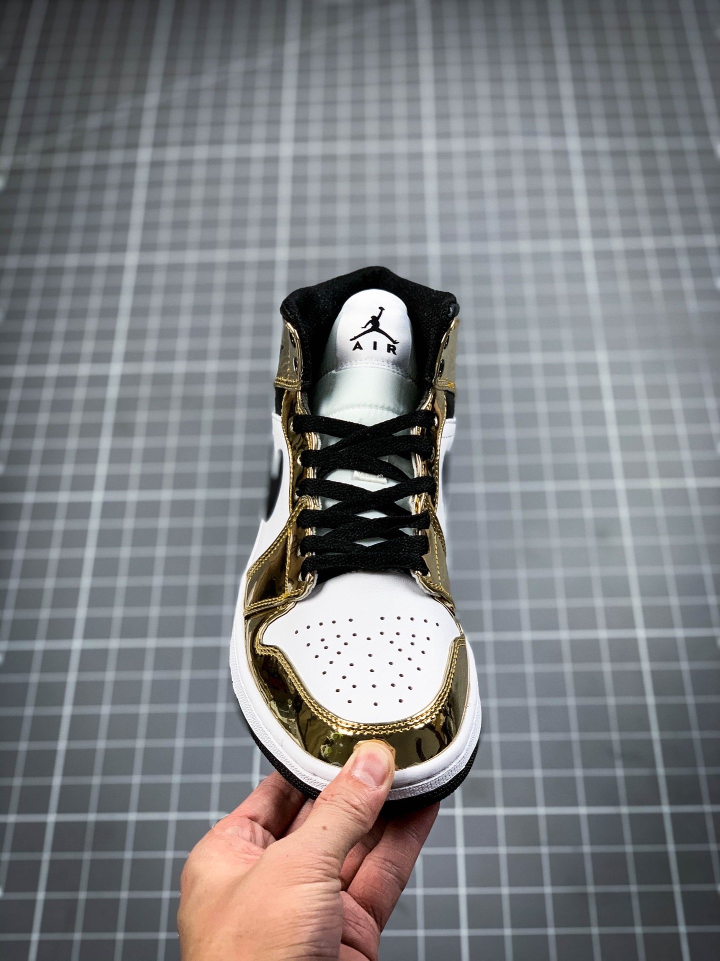 Air Jordan 1 Mid Se Metallic Gold/White-Black-Black 3