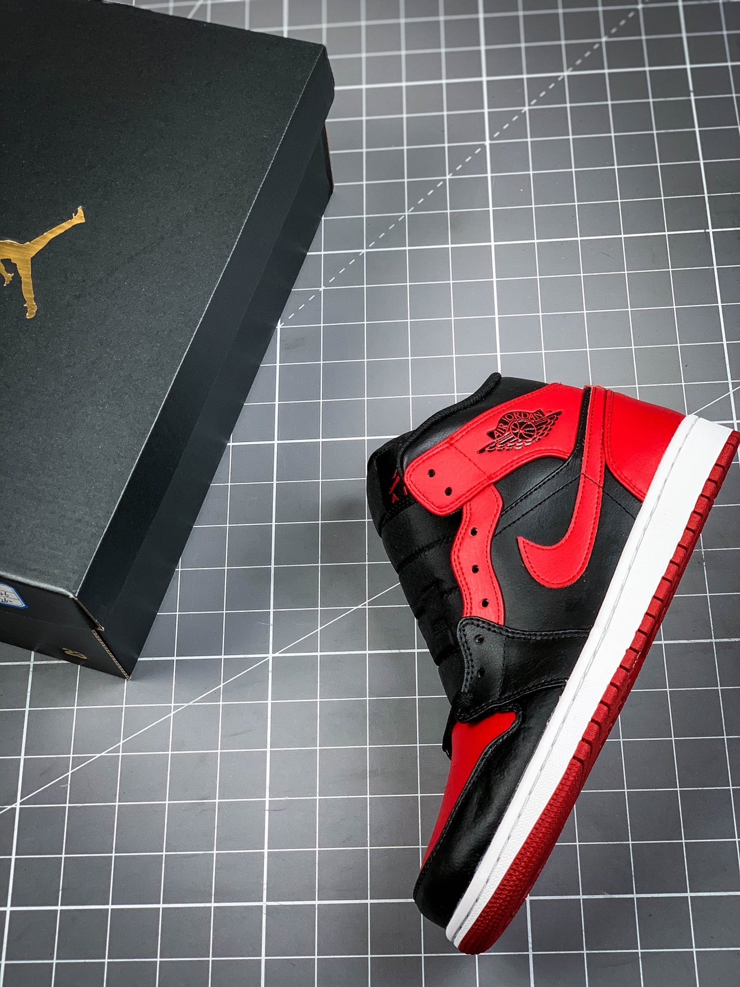 Air Jordan 1 Mid Banned Black/University Red/Black/White 9