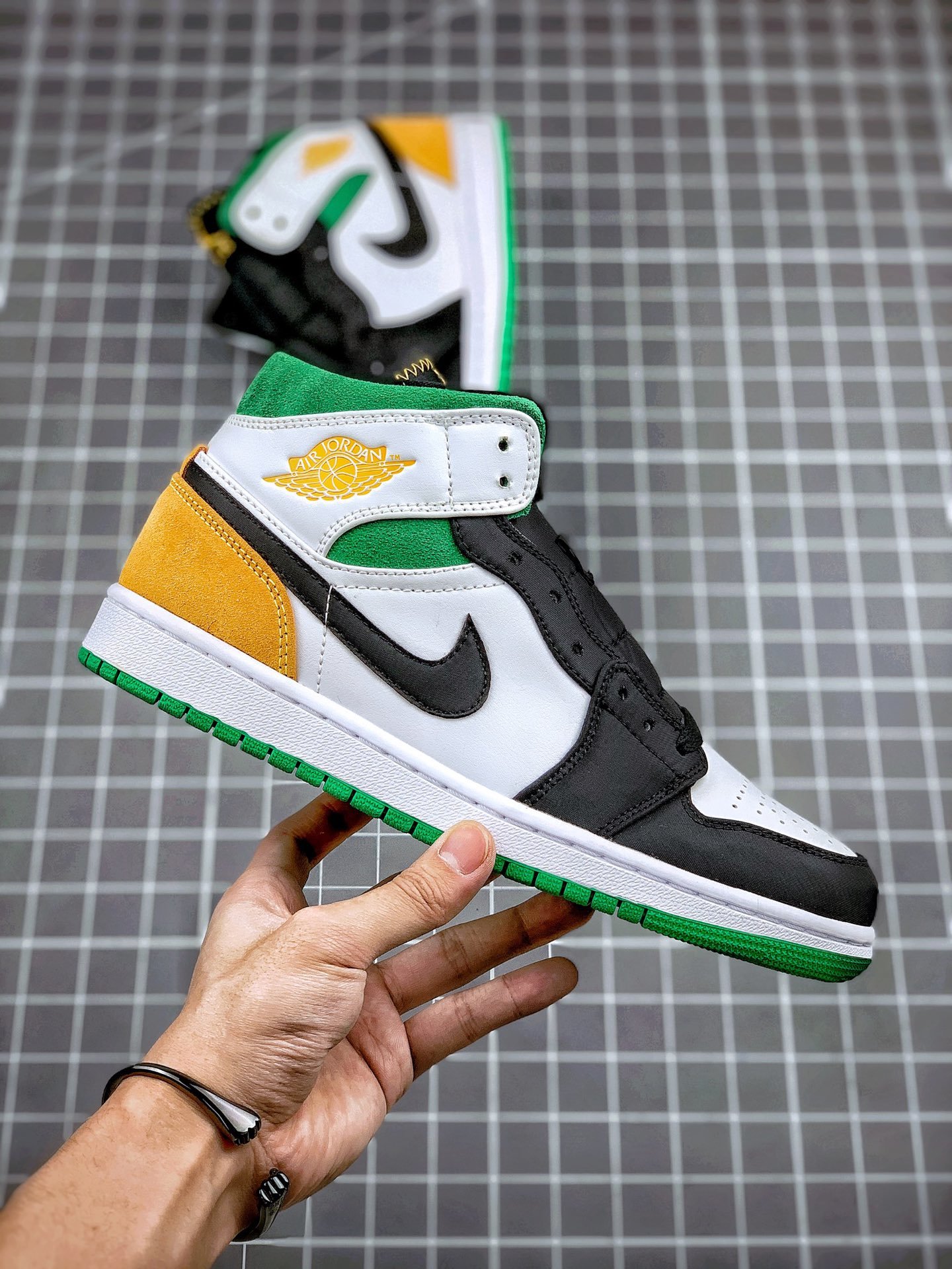 Original Air Jordan 1 Mid Se Oakland White/Laser Orange/Black/Lucky Green 5