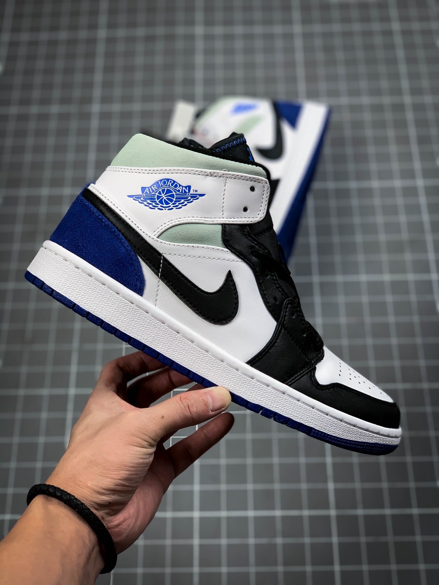 Air Jordan 1 Mid Se Royal Black Toe Blue/White/Black 5