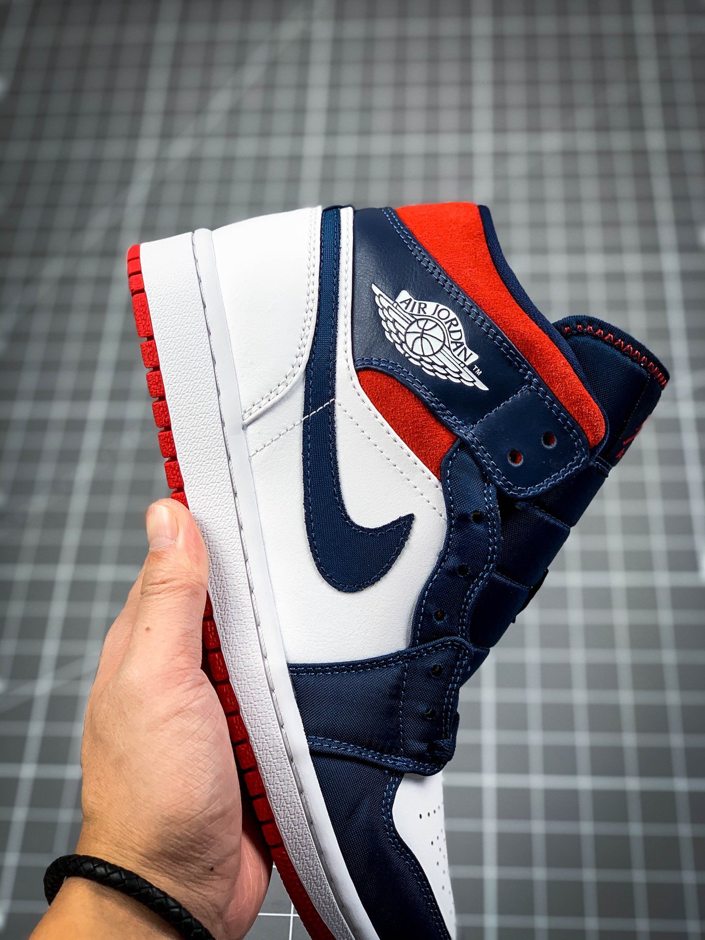 Air Jordan 1 Mid Se Usa Navy Blue/White/Red 3