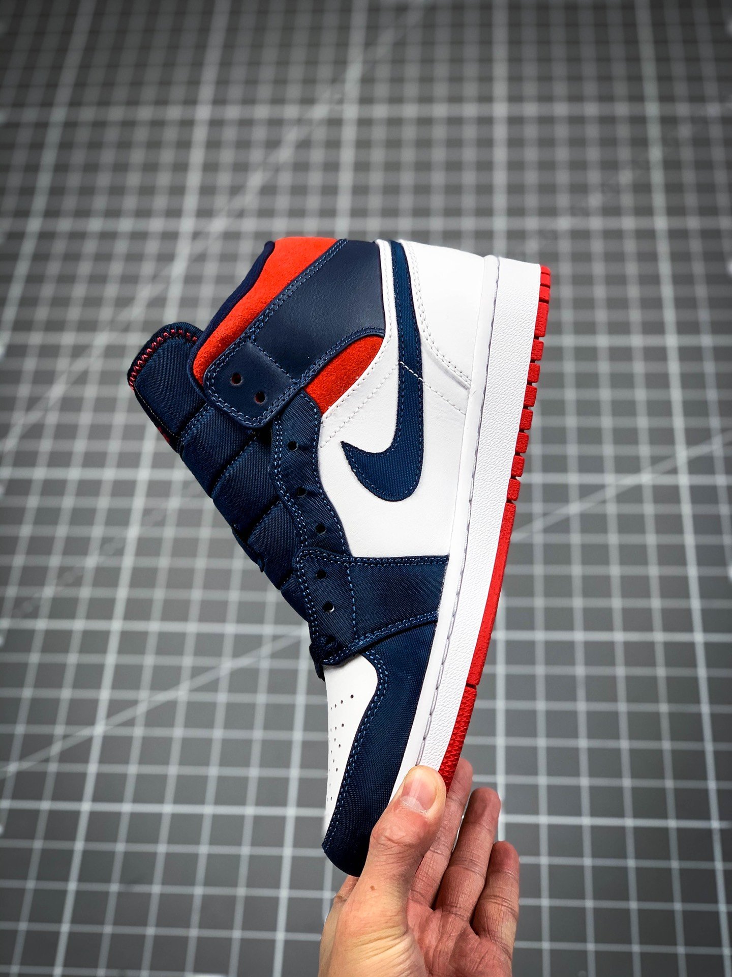 Air Jordan 1 Mid Se Usa Navy Blue/White/Red 11