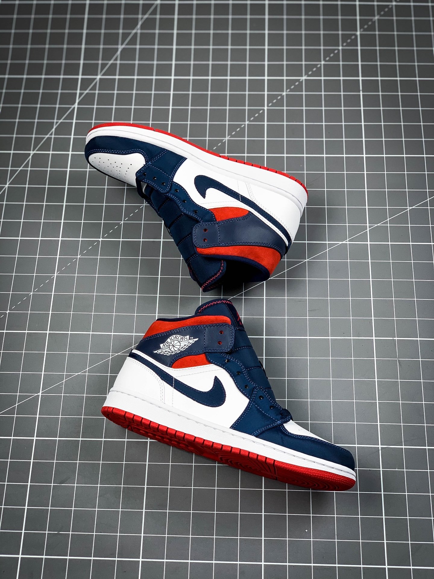 Air Jordan 1 Mid Se Usa Navy Blue/White/Red 17