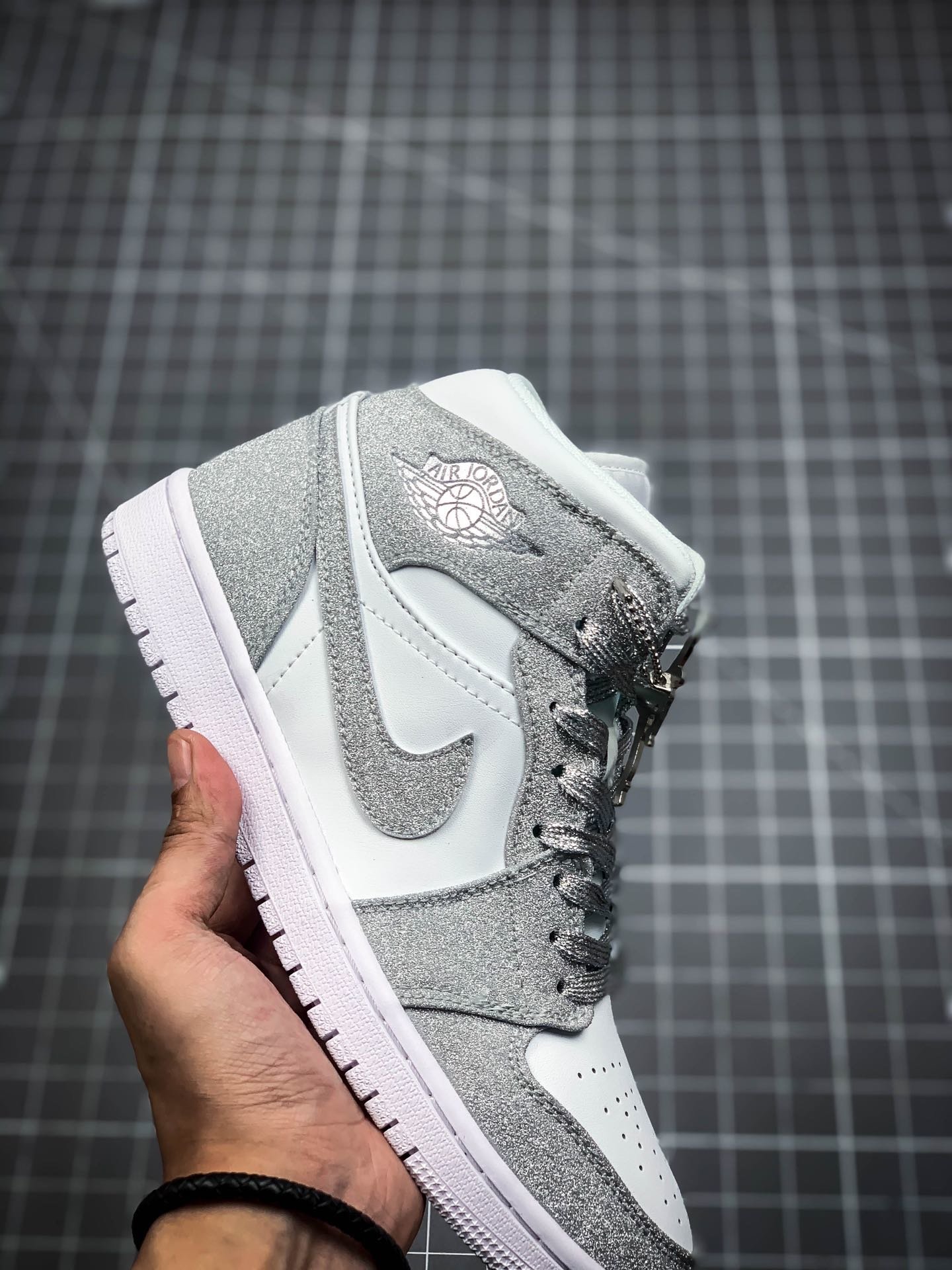 Air Jordan 1 Mid White/Silver 15