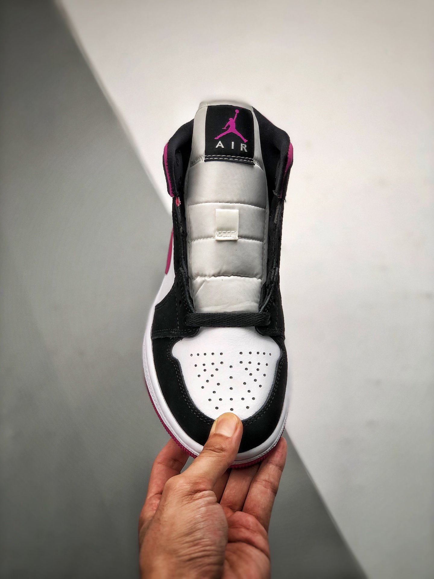 Air Jordan 1 Mid Black/Pink-White 15