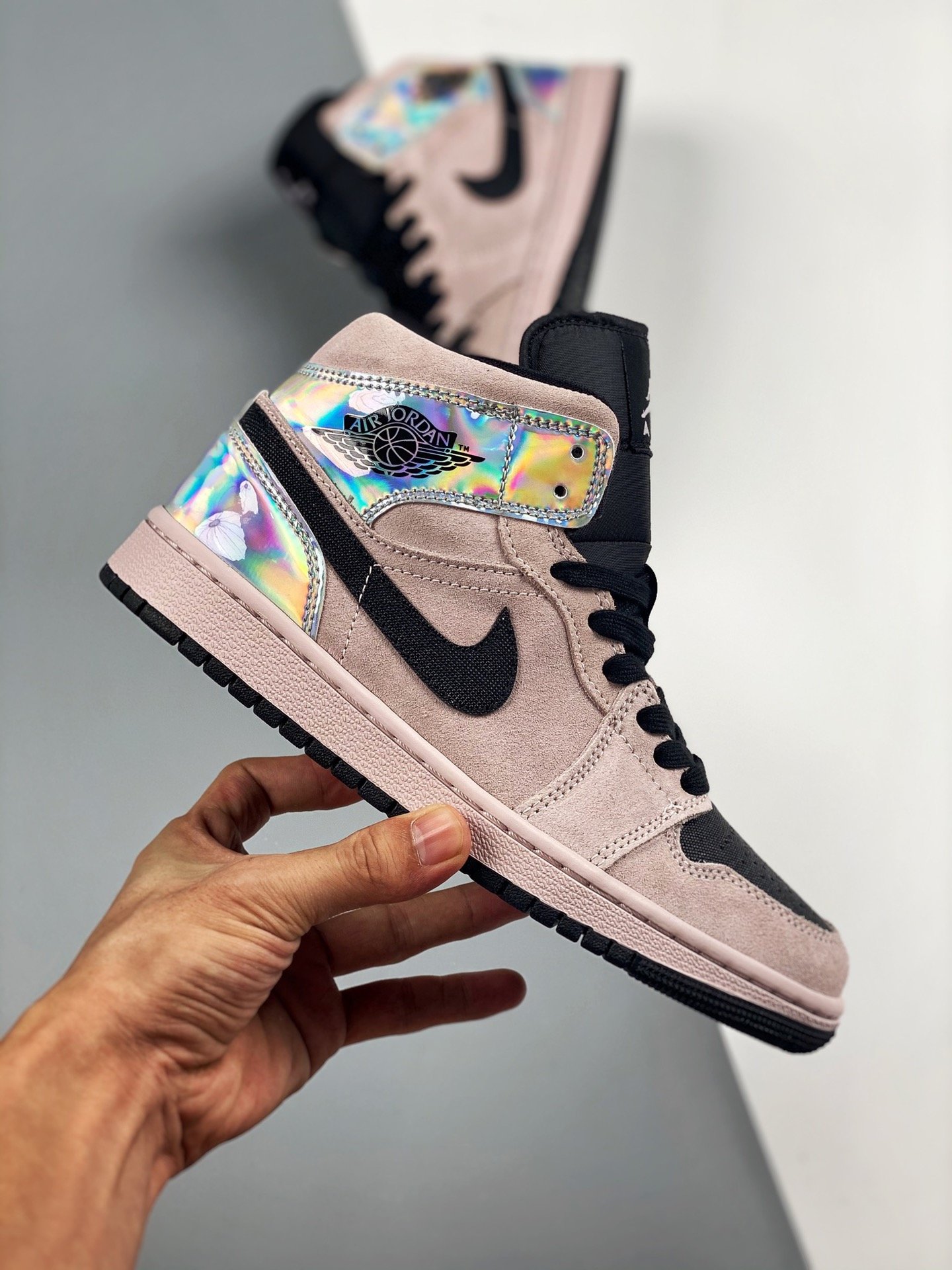 Air Jordan 1 Mid Dirty Powder Iridescent Pink/Black/Silver 17