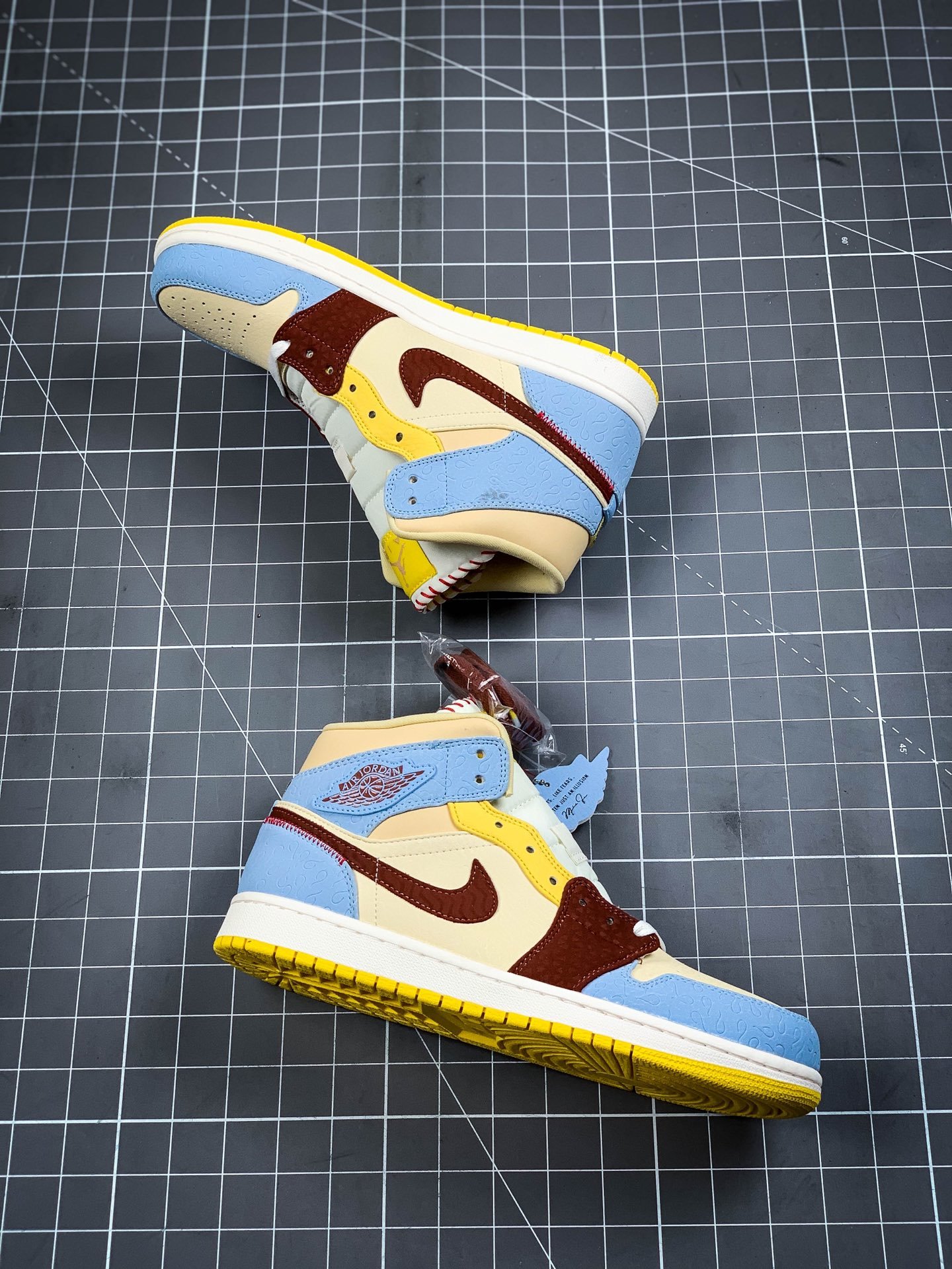 Air Jordan 1 Mid Se Maison Chateau Rogue Fearless White/Brown/Blue-Yellow 3