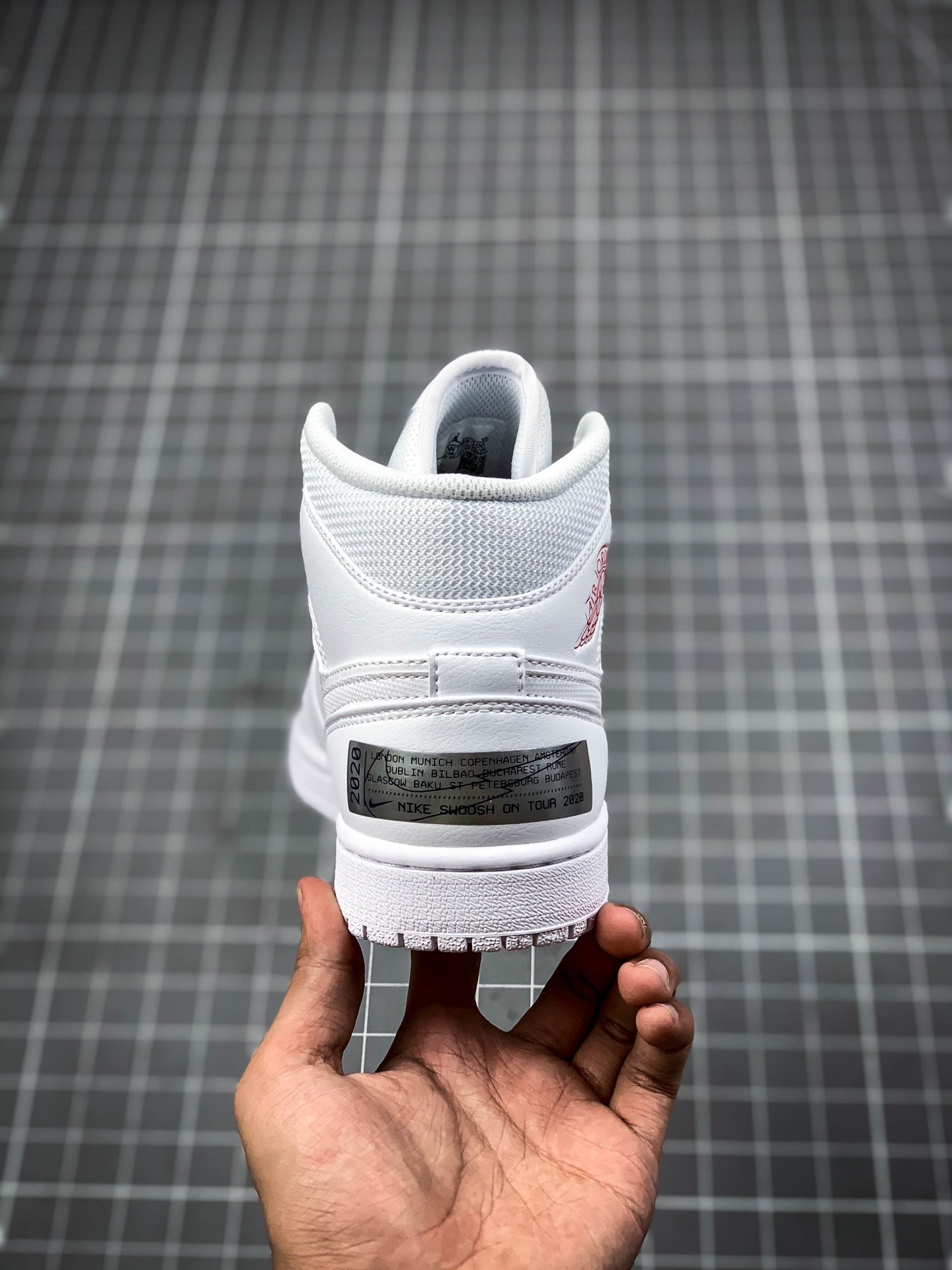 Air Jordan 1 Mid London White/Red-Silver 3