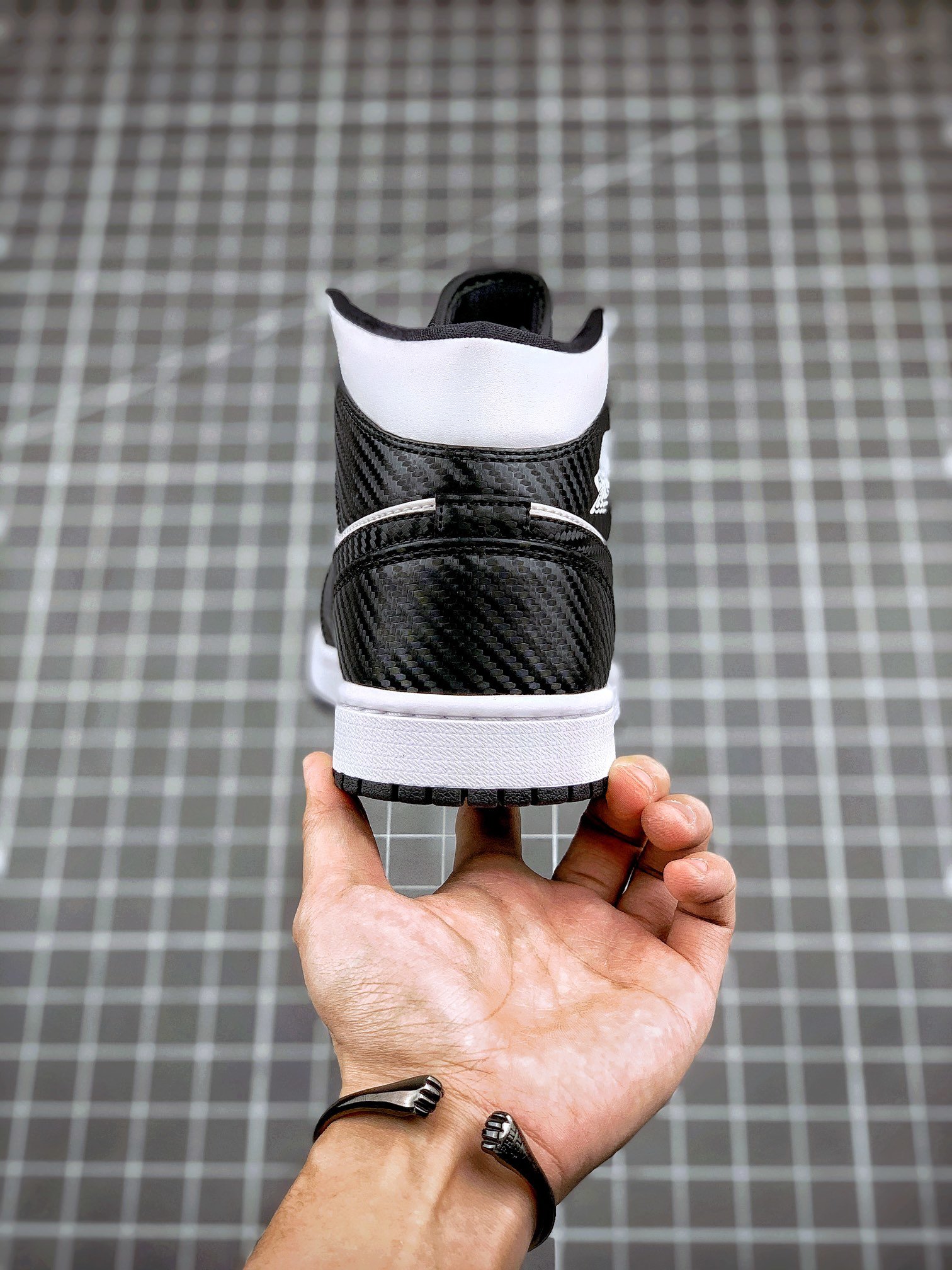 Air Jordan 1 Mid Carbon Fiber Black/White-Black 15