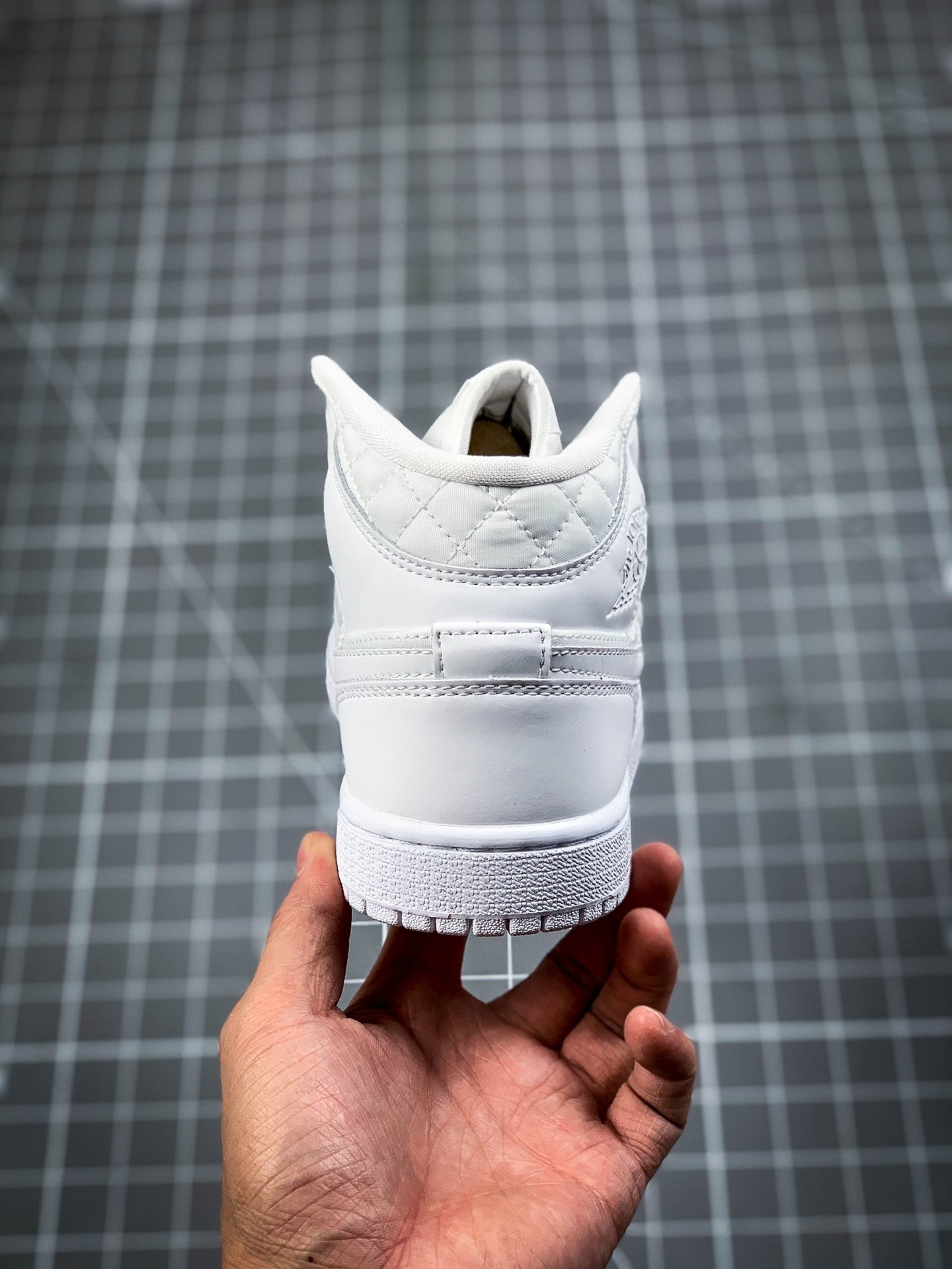 Air Jordan 1 Mid Quilted White/White-White 17