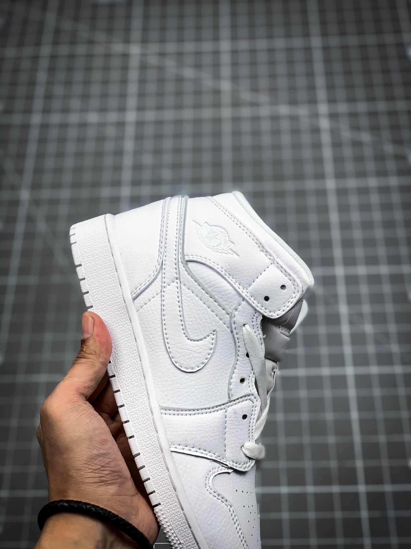 554725-129-[Air Jordan 1 Mid Gs White/White/White 5