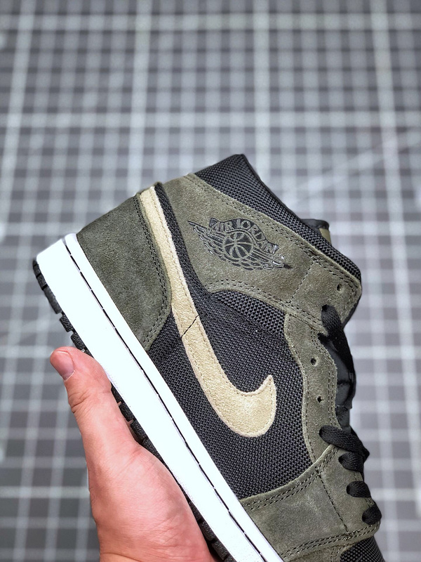 Air Jordan 1 Mid Dark Green/Black/White 3