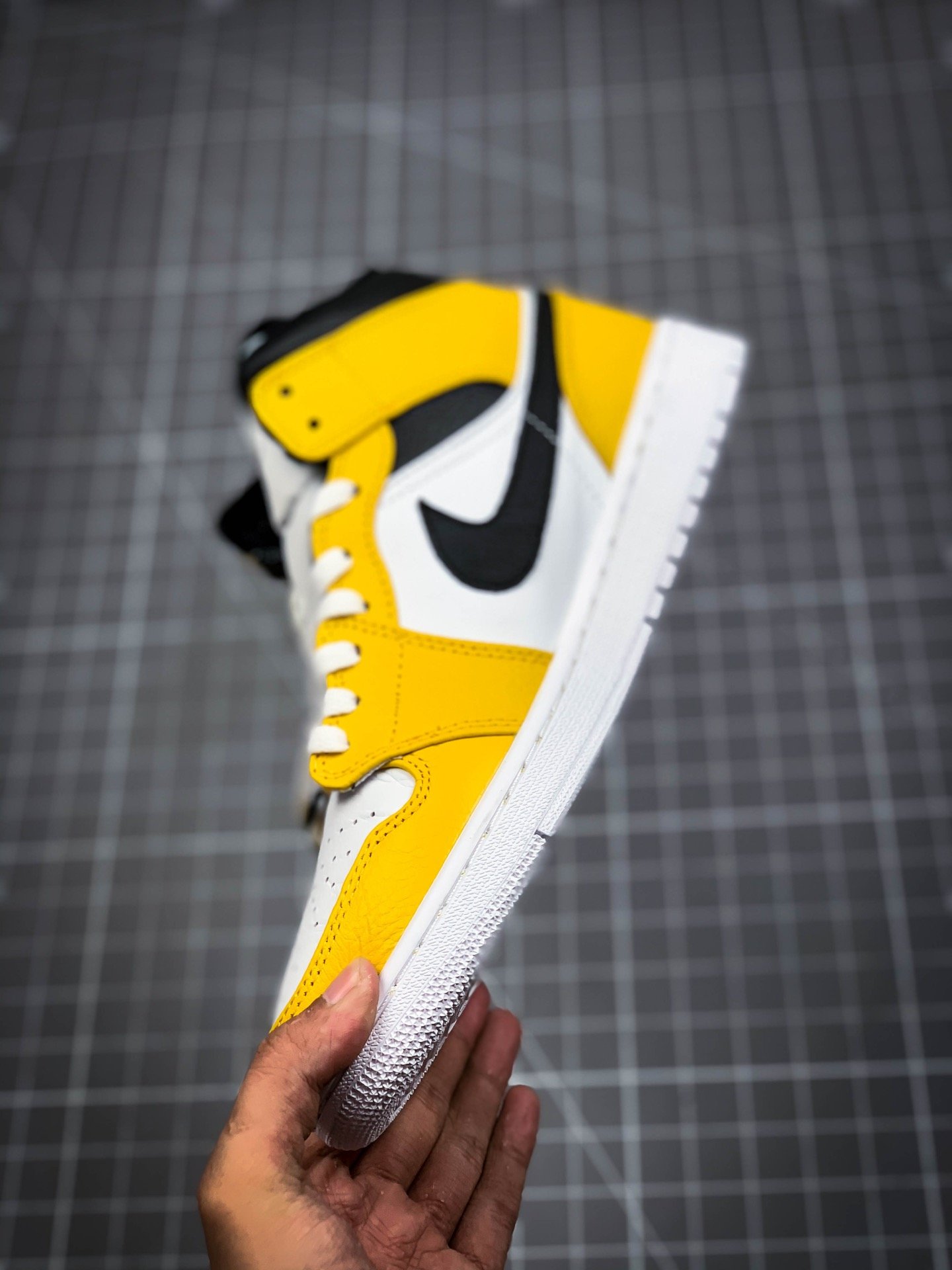 Air Jordan 1 Mid Og Black/Yellow/White 15