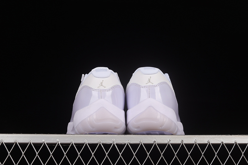 Air Jordan 11 Retro Low White/Pure Violet/White 3