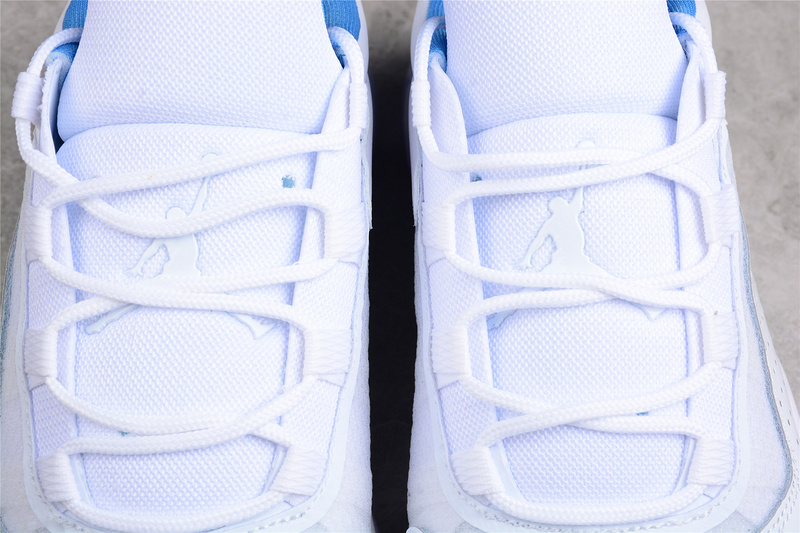 Air Jordan 11 Cmft Low White/White/Armory Navy 27