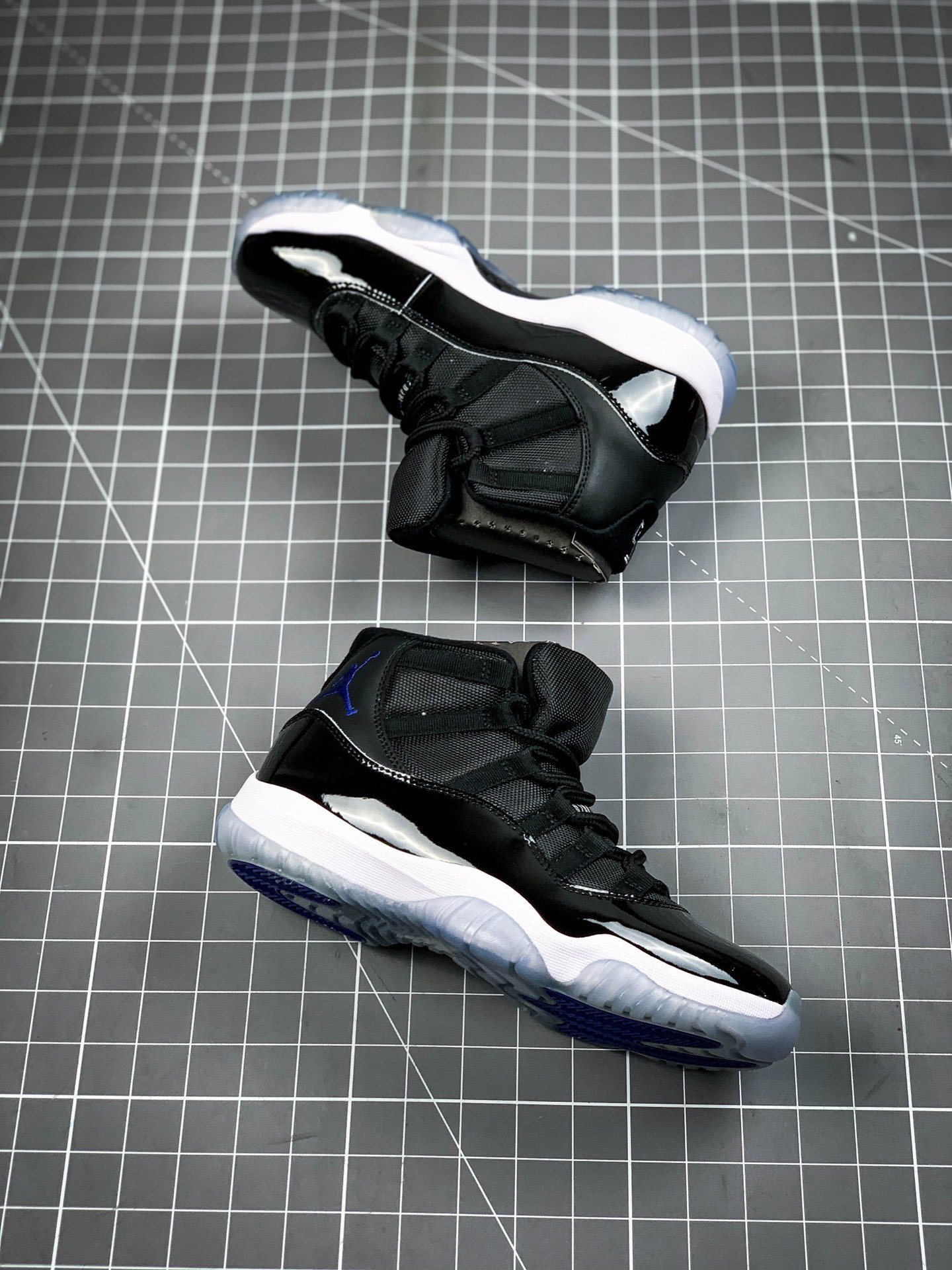 Air Jordan 11 Retro Space Jam 2016 Release Black/White/Blue 15