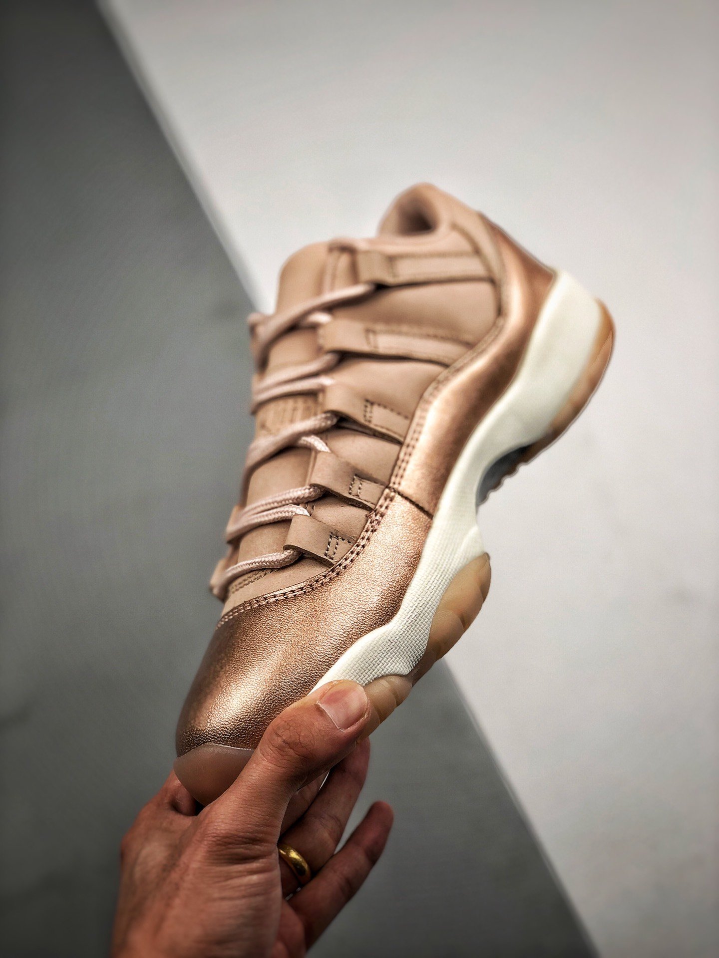 Air Jordan 11 Retro Low Rose Gold Metallic Red Bronze/Gum Medium Brown 5