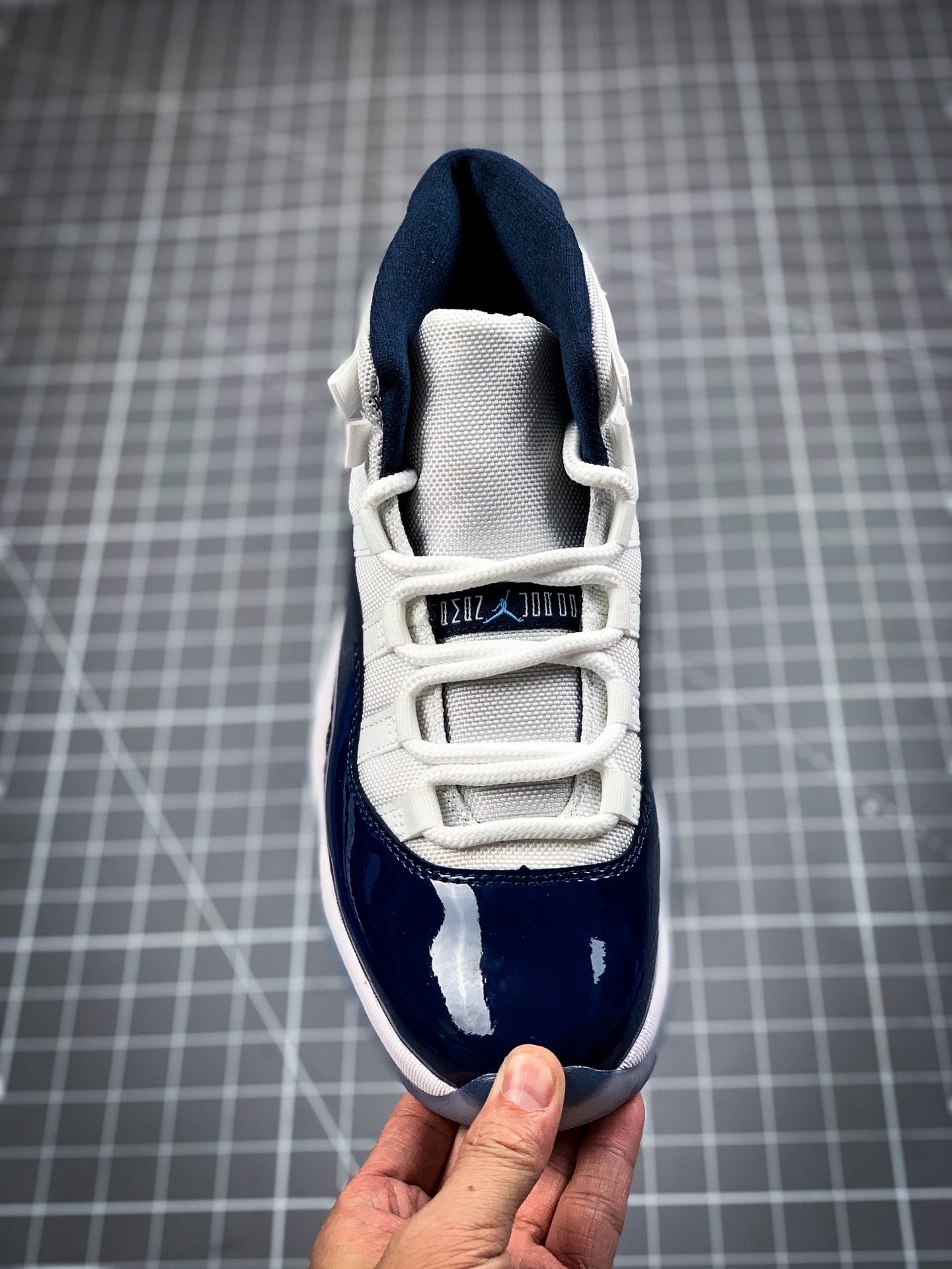 Air Jordan 11 Retro Unc Win Like 82 White/Blue-Midnight Navy 3