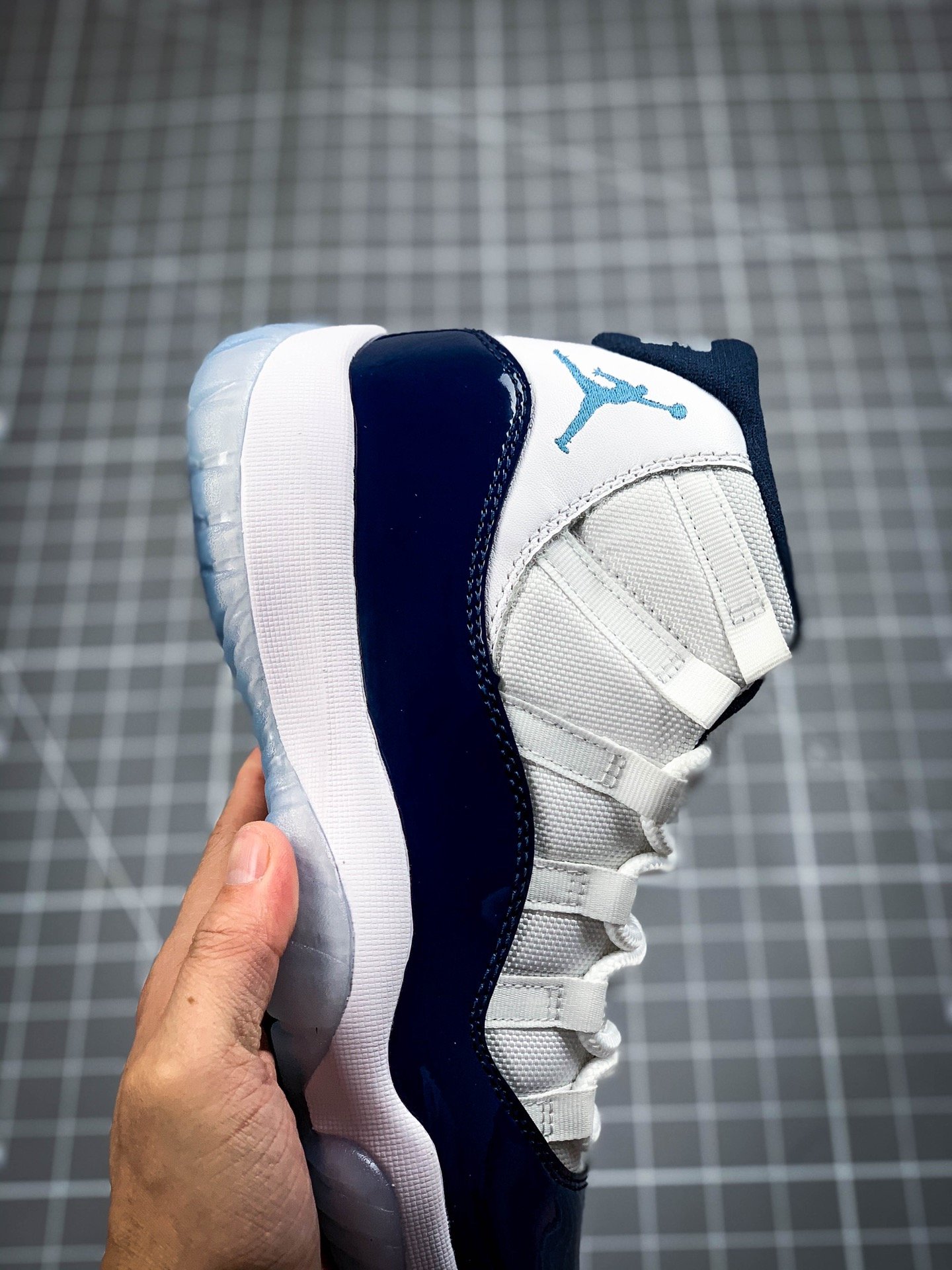 Air Jordan 11 Retro Unc Win Like 82 White/Blue-Midnight Navy 11