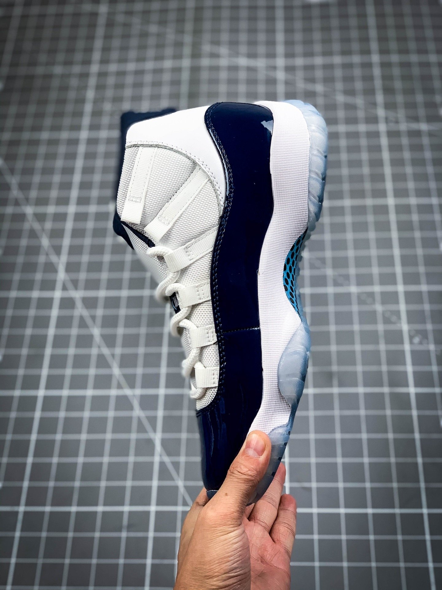 Air Jordan 11 Retro Unc Win Like 82 White/Blue-Midnight Navy 15