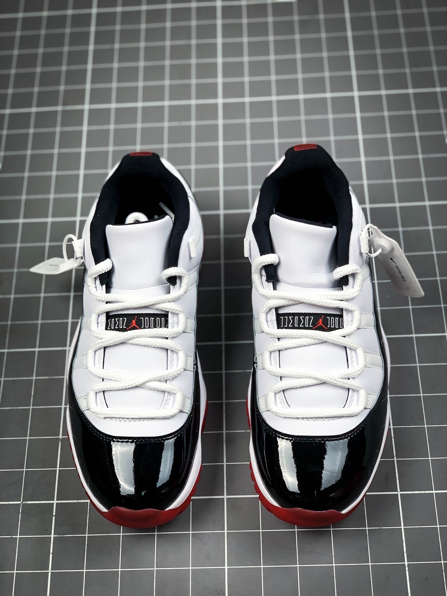 Air Jordan 11 Low White/University Red-Black-True Red 3