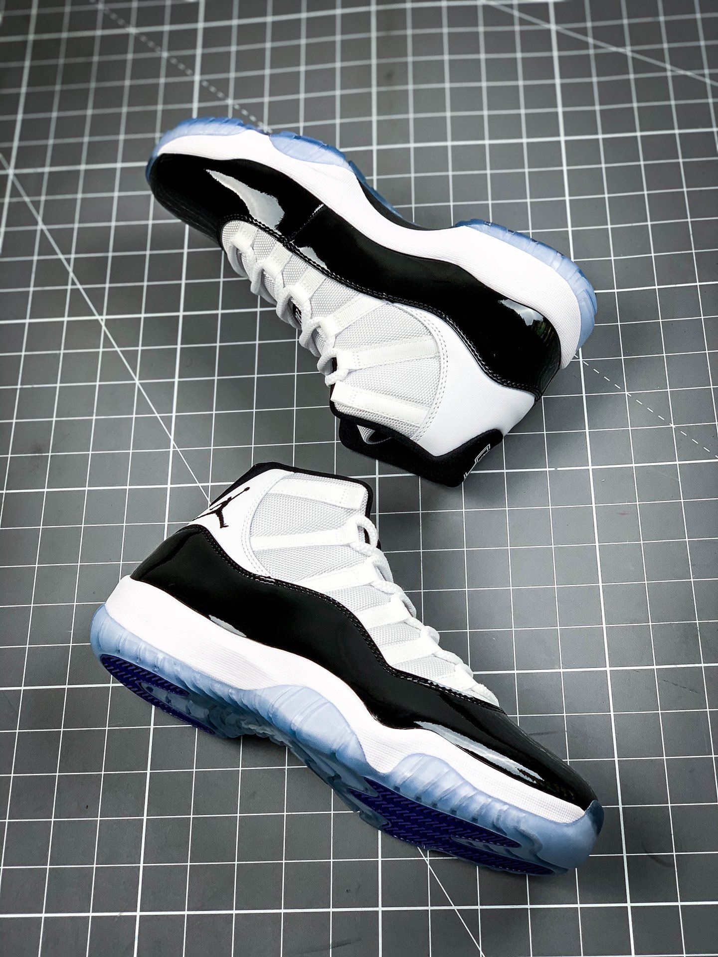 Air Jordan 11 Retro Concord 2018 Release White/Black 11