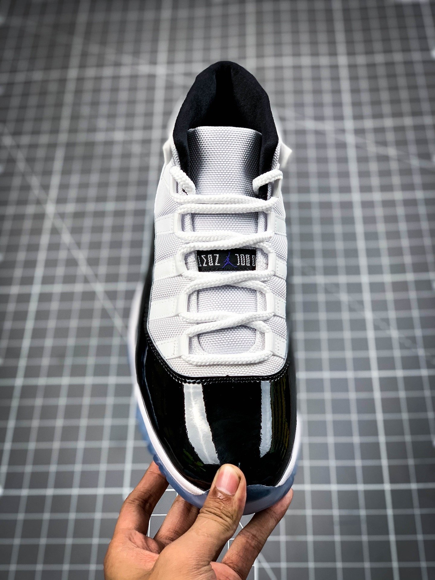 Air Jordan 11 Retro Concord 2018 Release White/Black 17