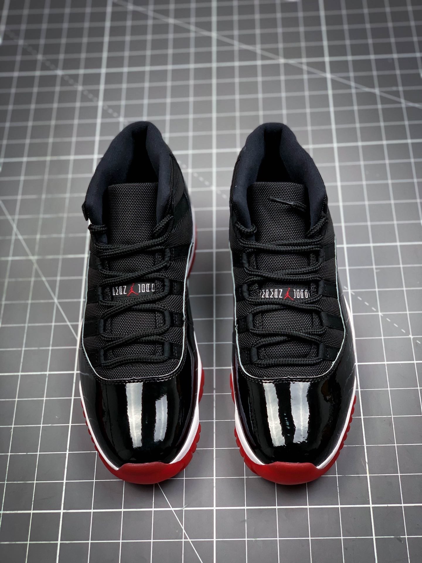 Air Jordan 11 Bred Black/True Red-White 3