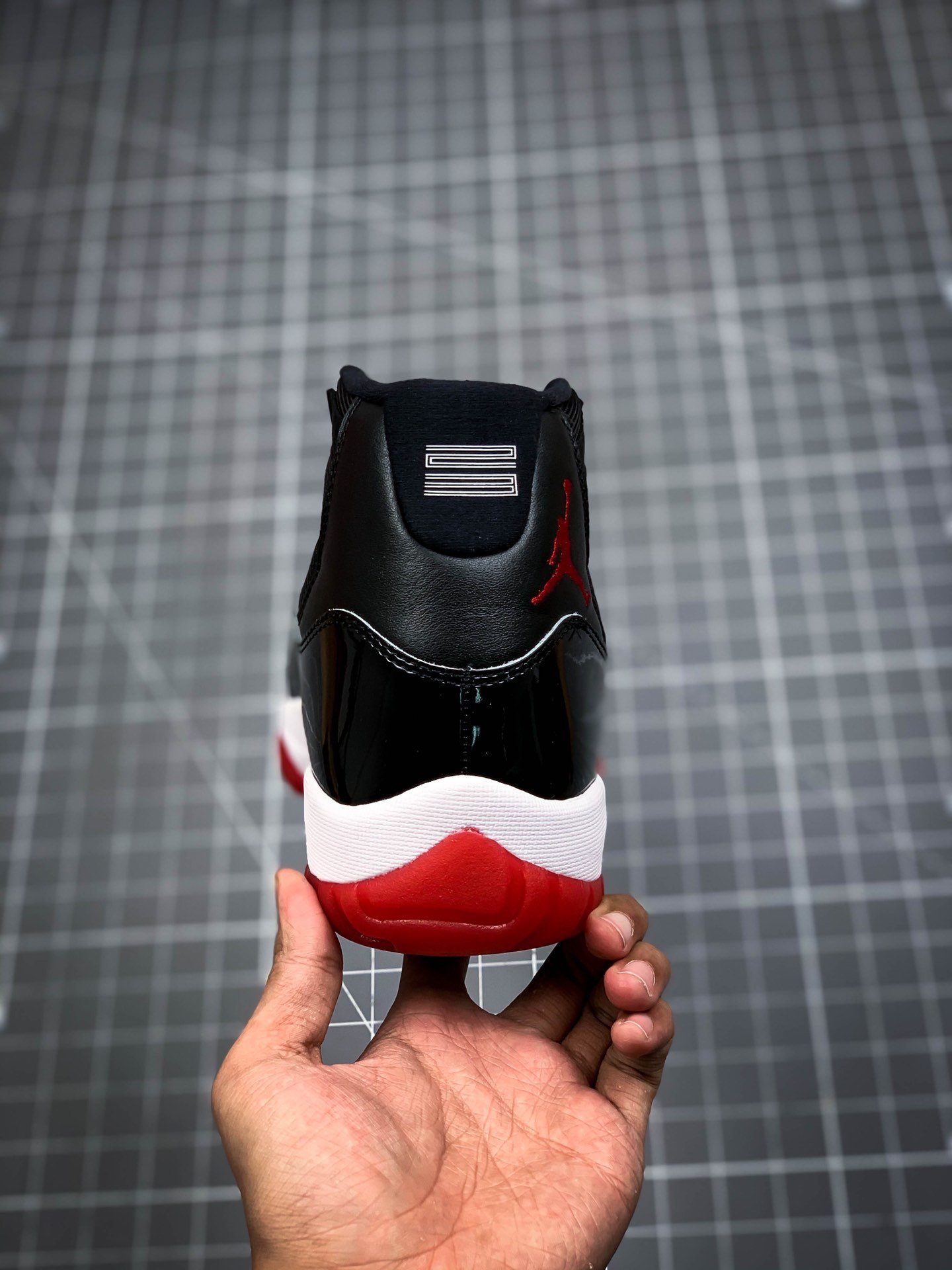 Air Jordan 11 Bred Black/True Red-White 7