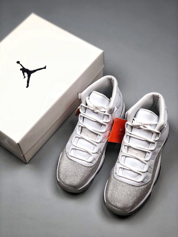 Air Jordan 11 White/Metallic Silver/Vast Grey 11